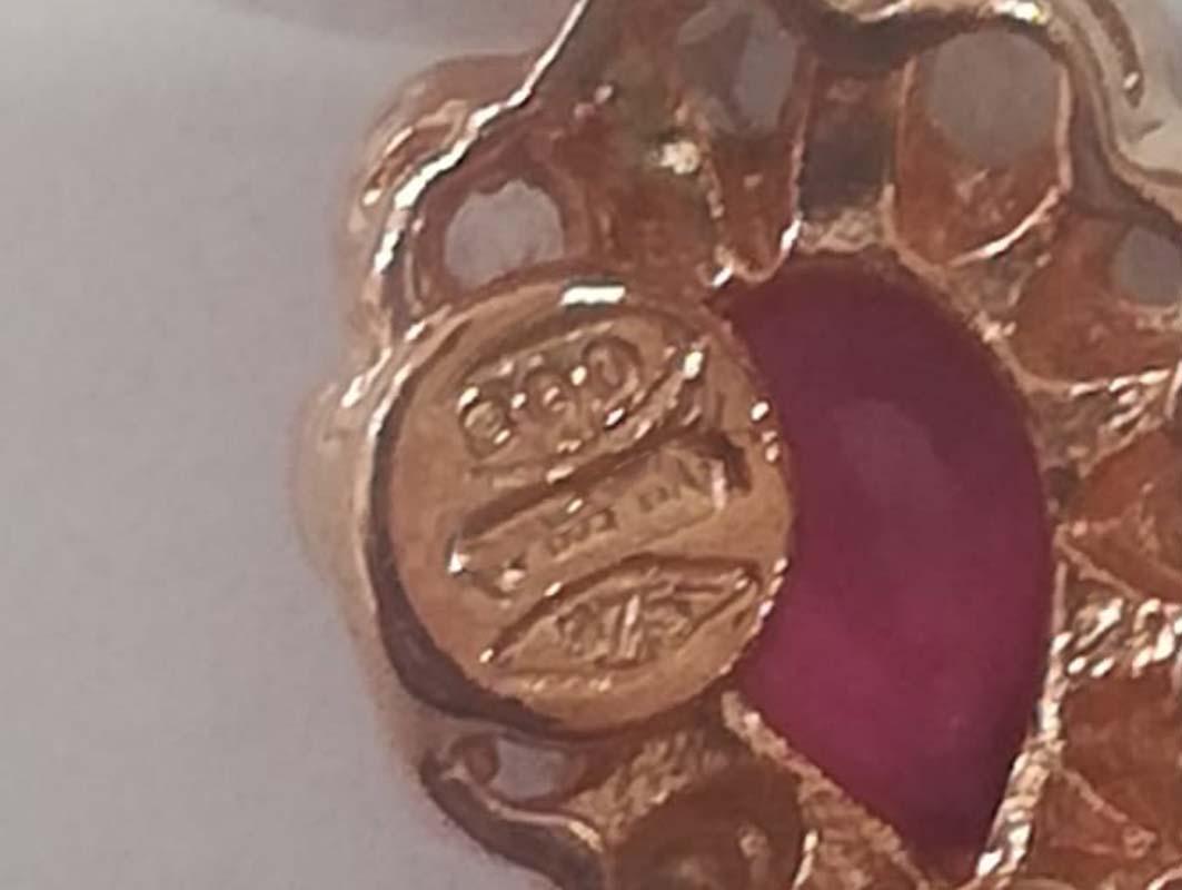 De las mujeres Pendientes de 12 mm de perlas, rubíes, diamantes, oro rosa y plata. en venta
