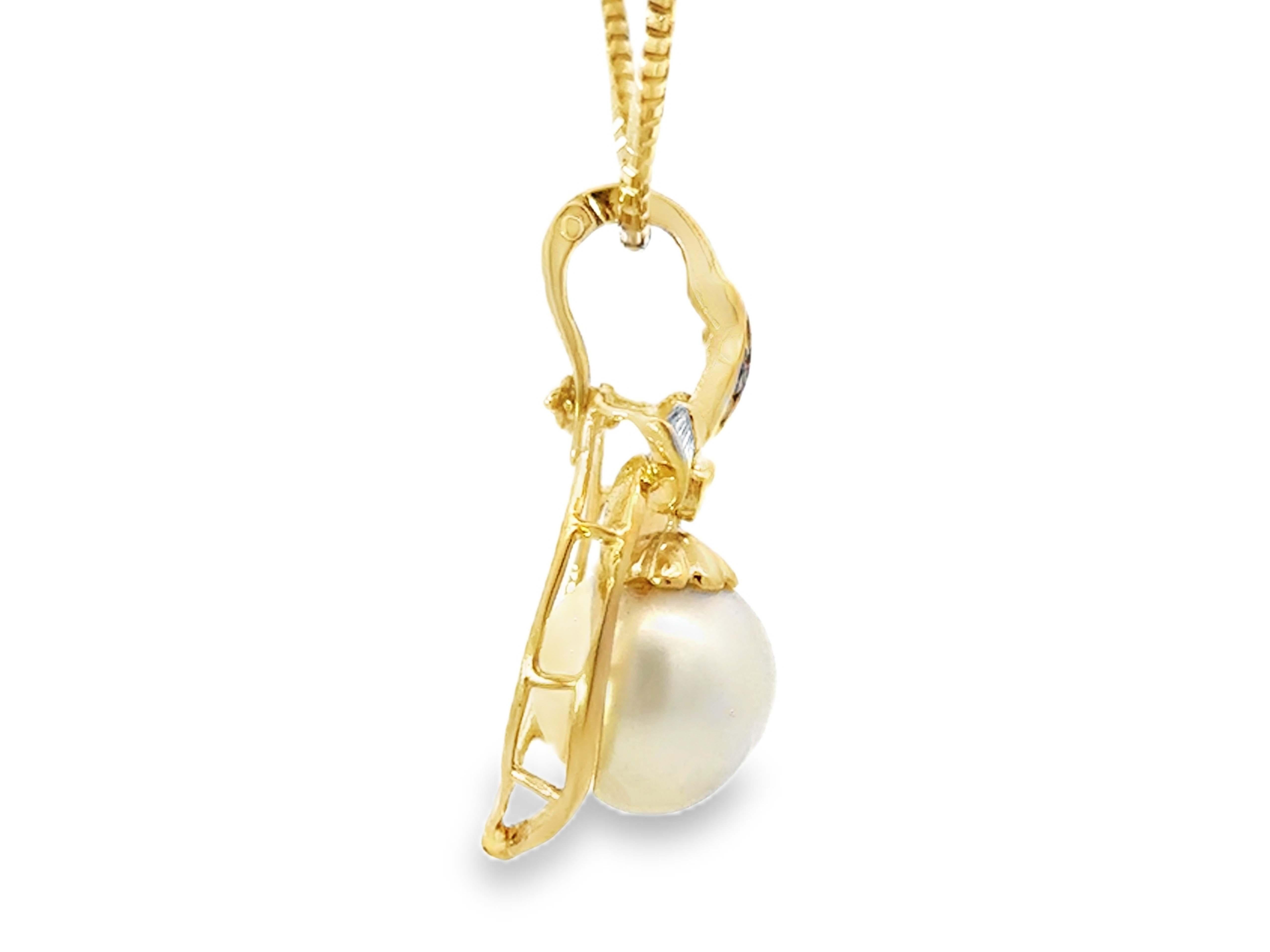 12 Mm White Pearl Baguette, Brilliant Diamond Pendant Necklace 18k Yellow Gold In Excellent Condition For Sale In Honolulu, HI