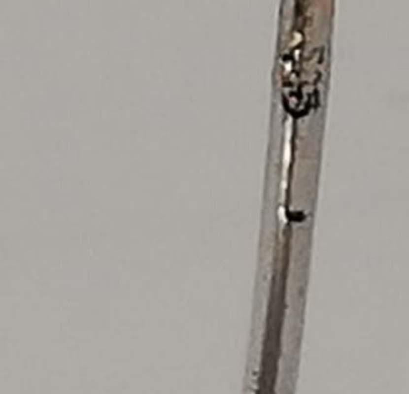 De las mujeres Pendientes de perlas blancas de 12 mm, esmeraldas, diamantes y oro blanco de 14 quilates.
