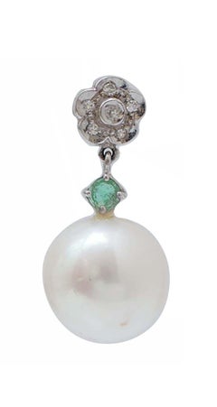 12 Mm White Pearls, Emeralds, Diamonds, Platinum Earrings.