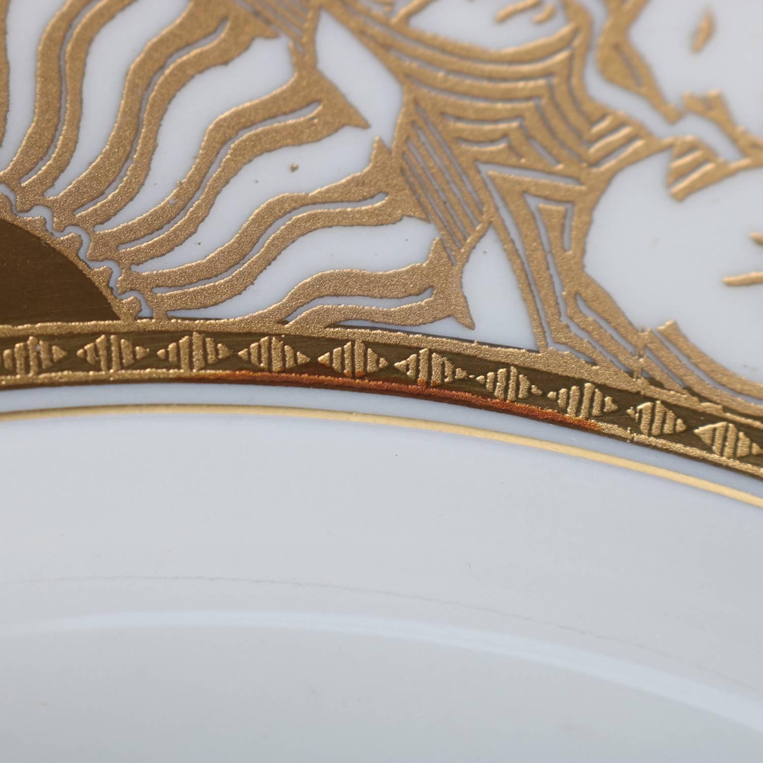 12 Neoclassical Bavarian Gilt Fine China Dinner Plates by Heinrich & Co. 5