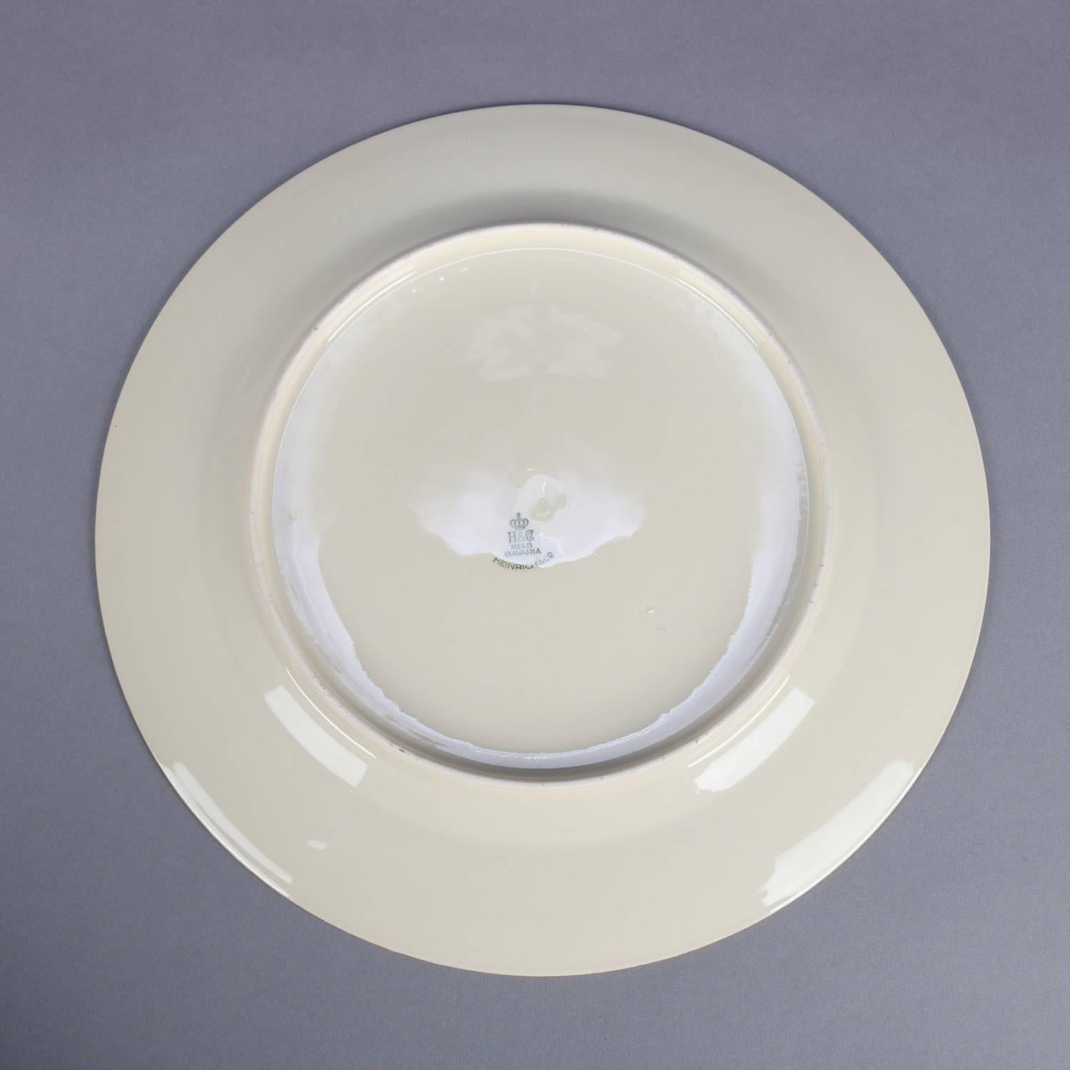 12 Neoclassical Bavarian Gilt Fine China Dinner Plates by Heinrich & Co. In Good Condition In Big Flats, NY