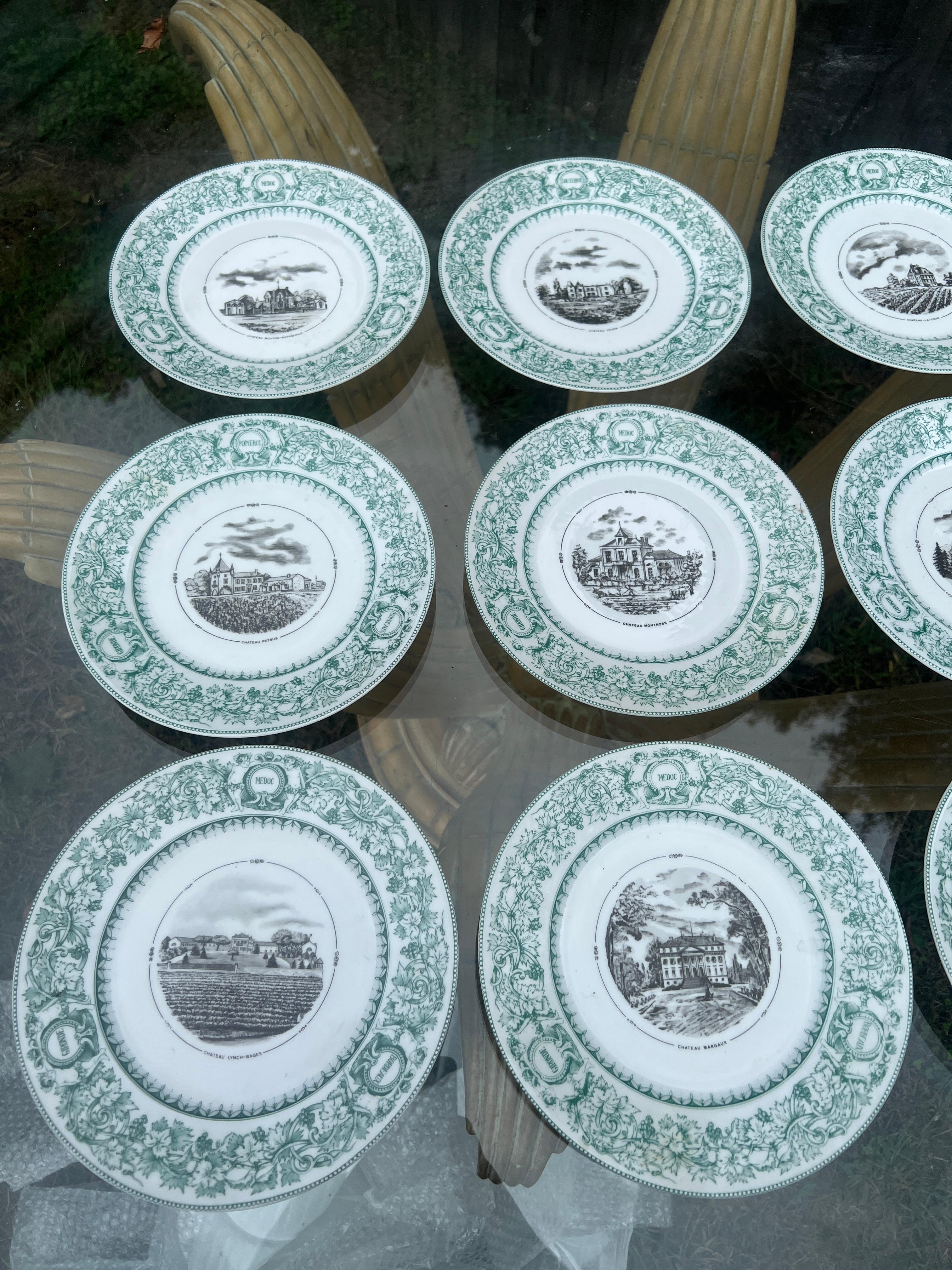 Français Ensemble d'assiettes de 12 pièces de J Vieillard David Johnston Limoges « Château français » en vente