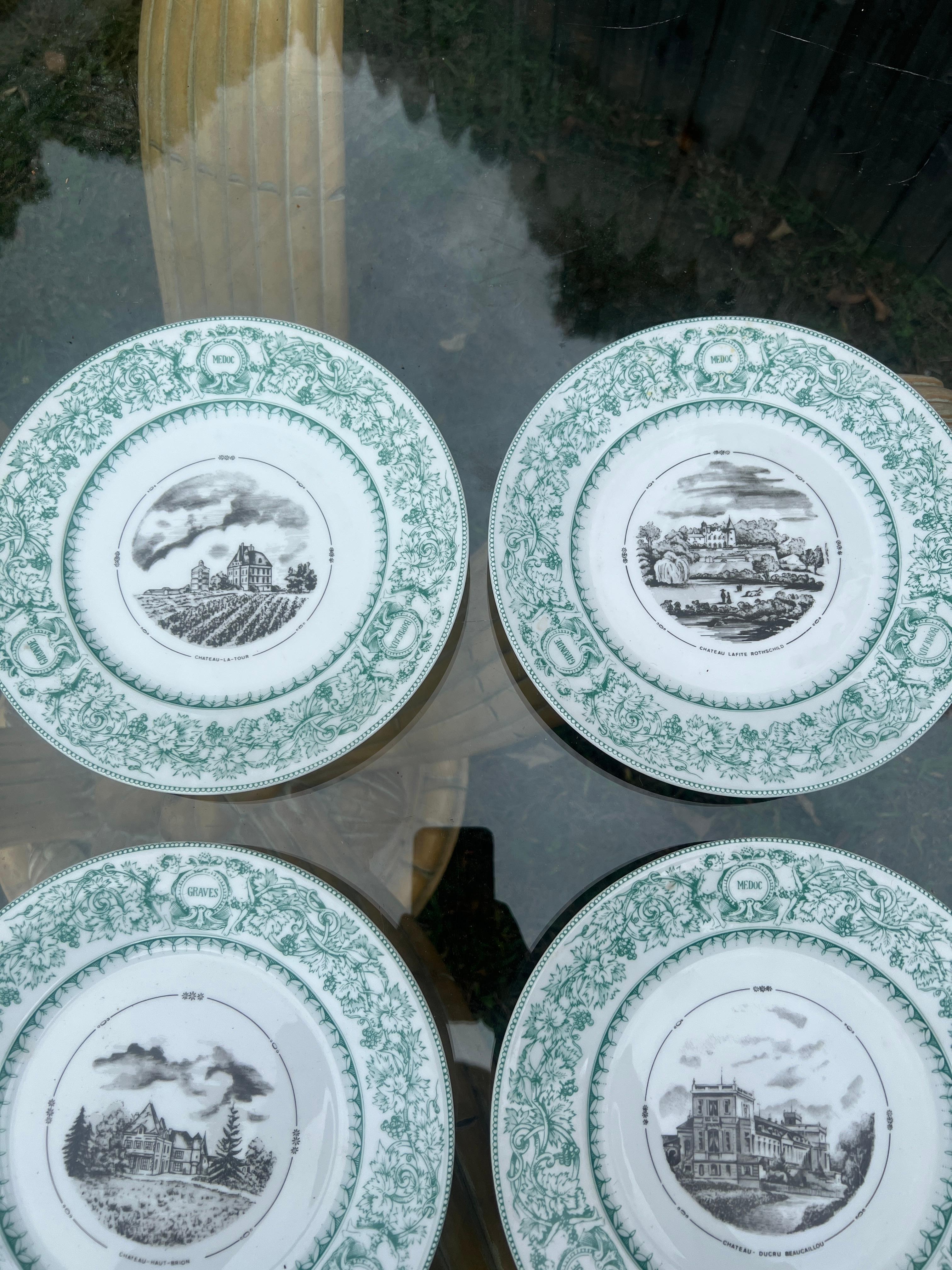 Ensemble d'assiettes de 12 pièces de J Vieillard David Johnston Limoges « Château français » en vente 1