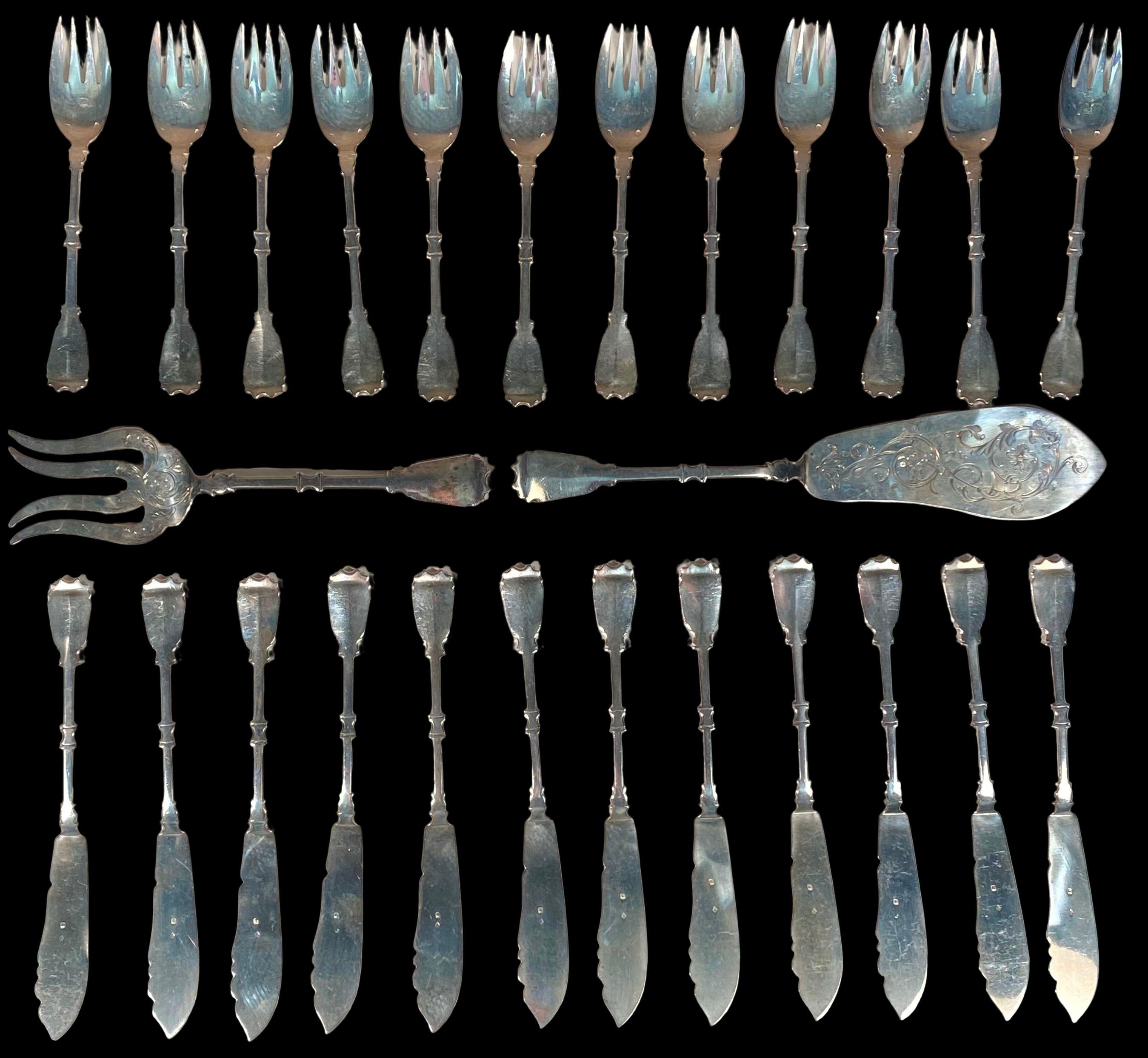 Luigi XVI Set di 12 posate da pesce in argento 925 di Robert Linzeler, Francia, 1900 in vendita