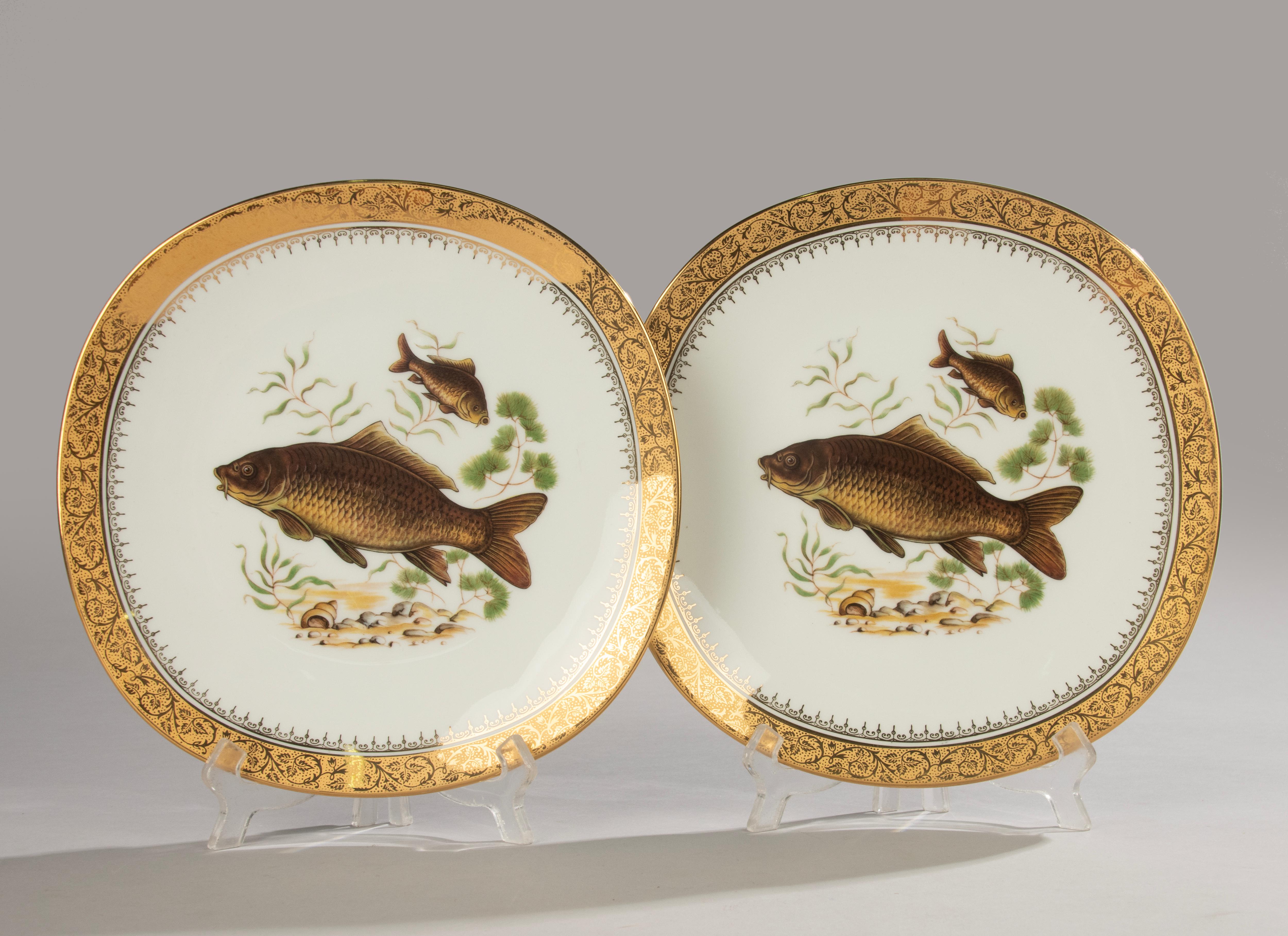 Service à poisson 12 pièces - Limoges - Porcelaine avec ornements dorés en vente 6