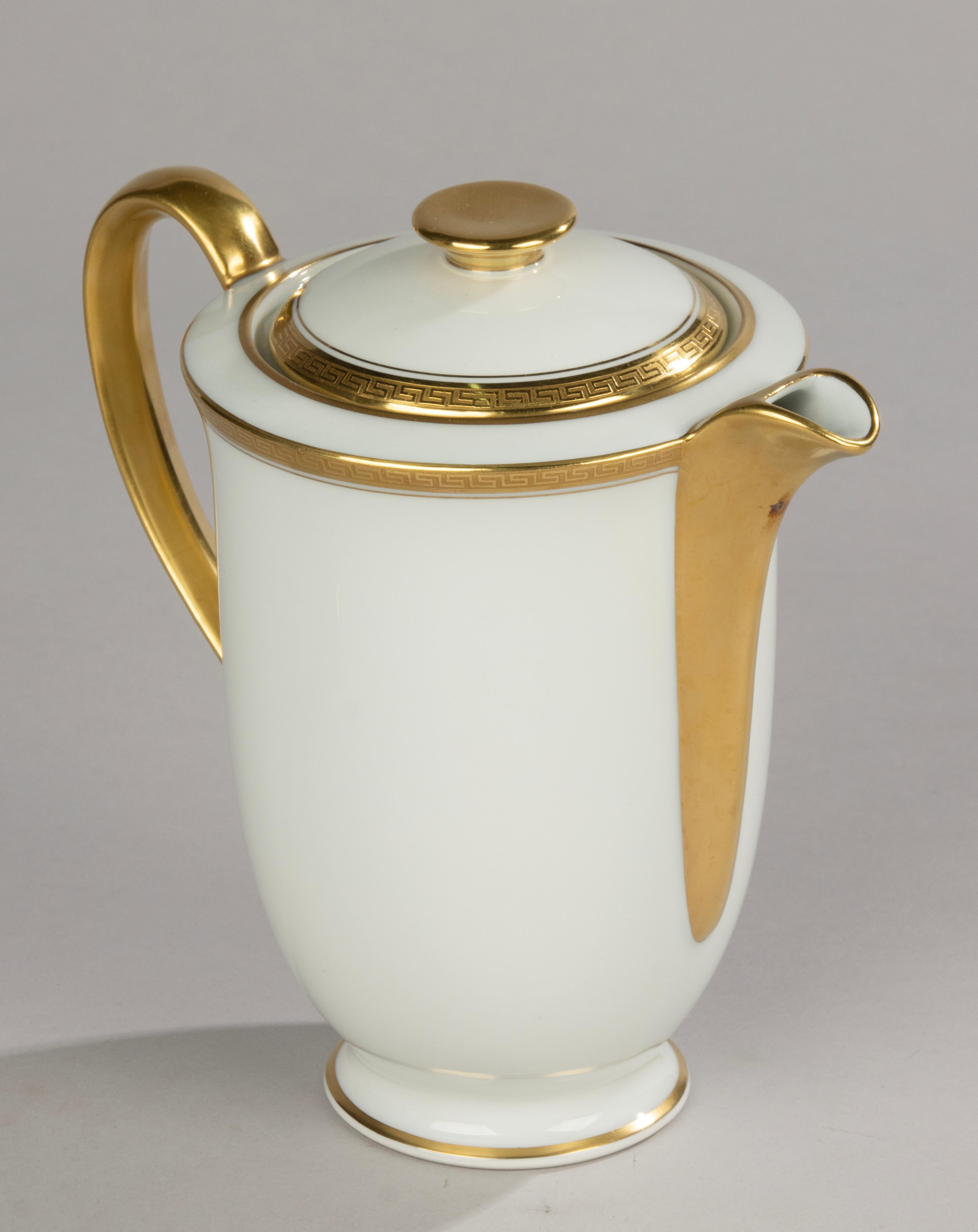 12-teiliges Porzellan-Teeset - Limoges - Weiß und Gold im Angebot 8