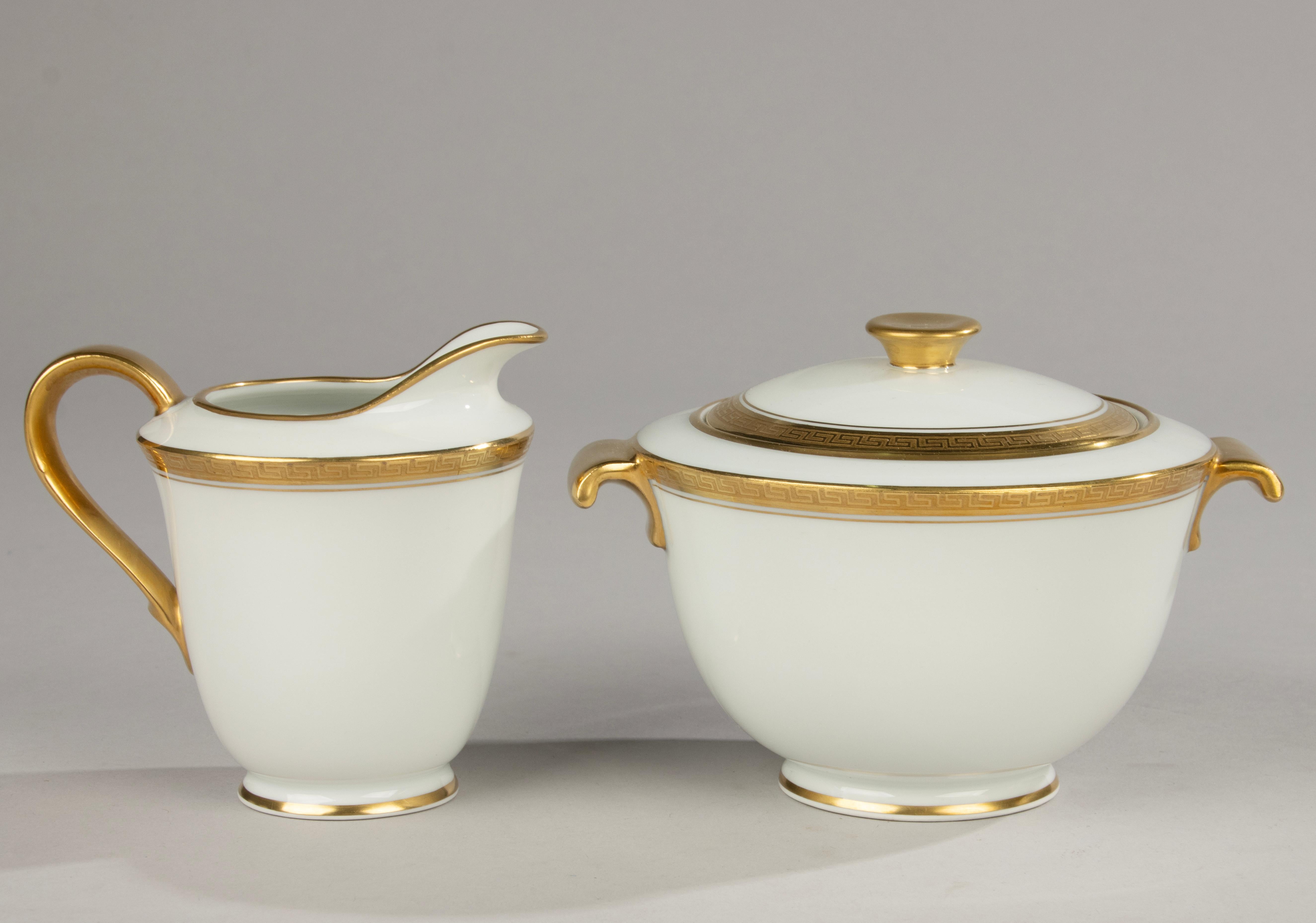 12-teiliges Porzellan-Teeset - Limoges - Weiß und Gold im Angebot 13