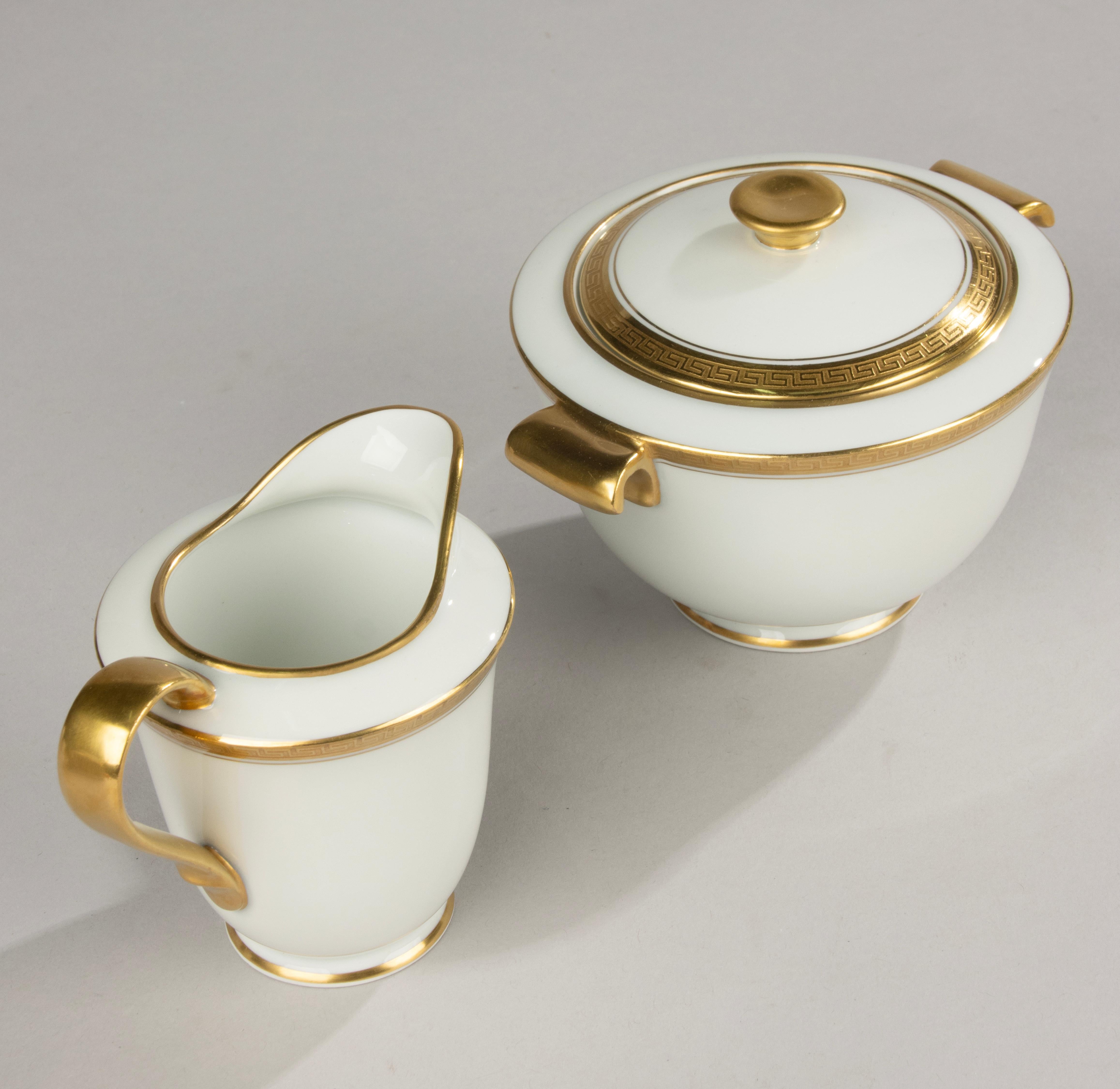 12-teiliges Porzellan-Teeset - Limoges - Weiß und Gold im Angebot 14