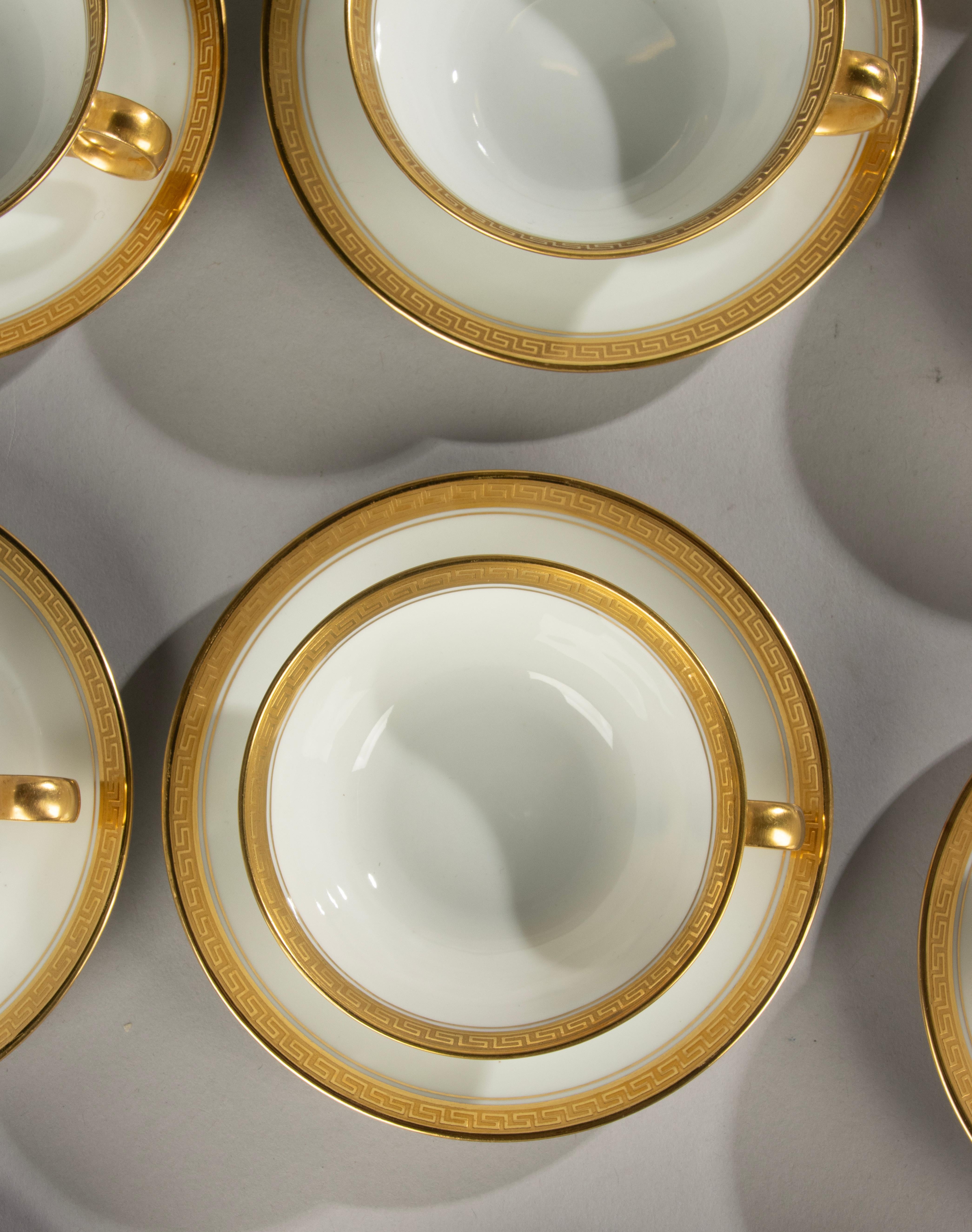 12-teiliges Porzellan-Teeset - Limoges - Weiß und Gold (Handgefertigt) im Angebot