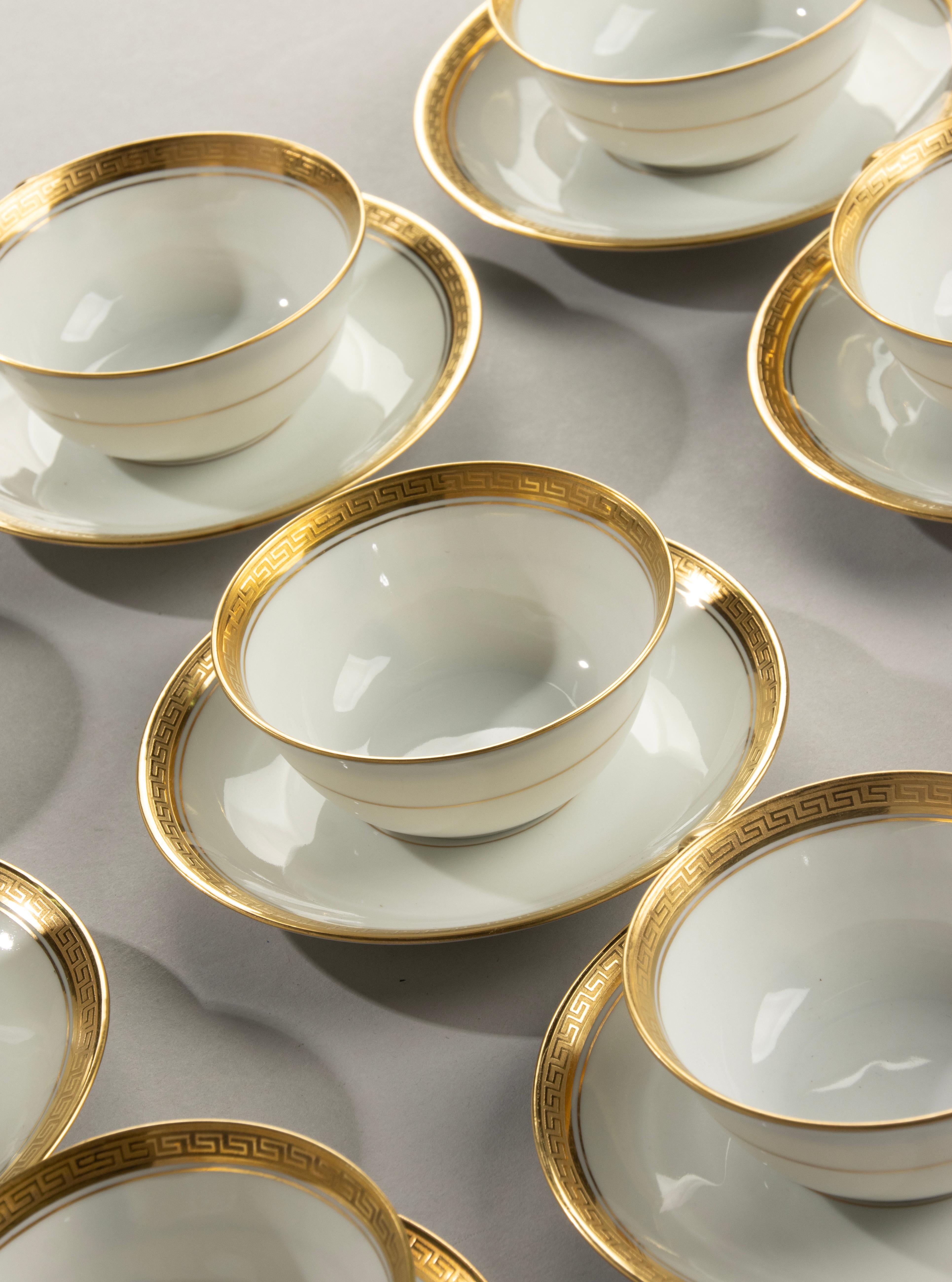 12-teiliges Porzellan-Teeset - Limoges - Weiß und Gold (Mitte des 20. Jahrhunderts) im Angebot