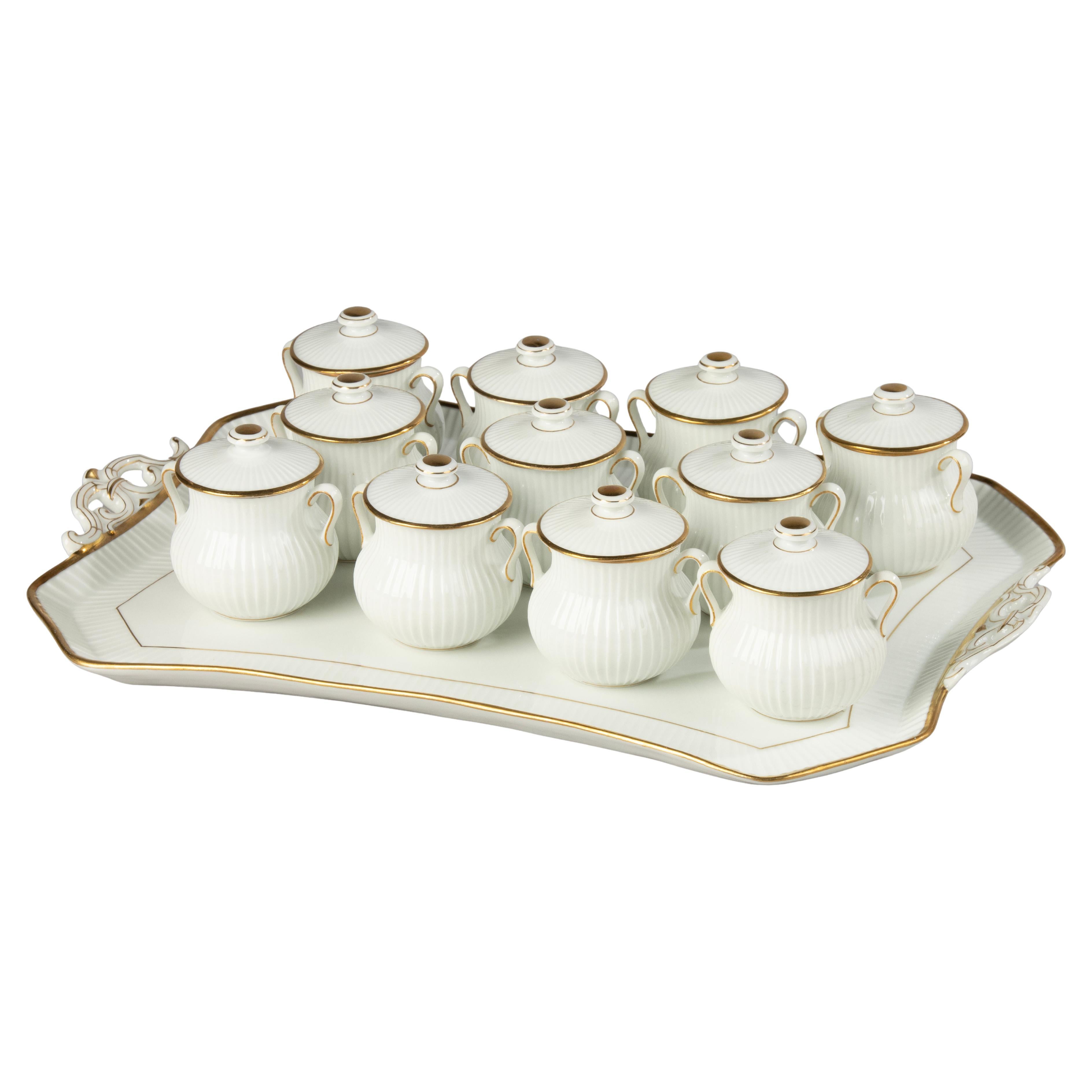 12-teiliges Pots de Creme-Servierbesteck - 19. Jahrhundert - Französisches Porzellan im Angebot