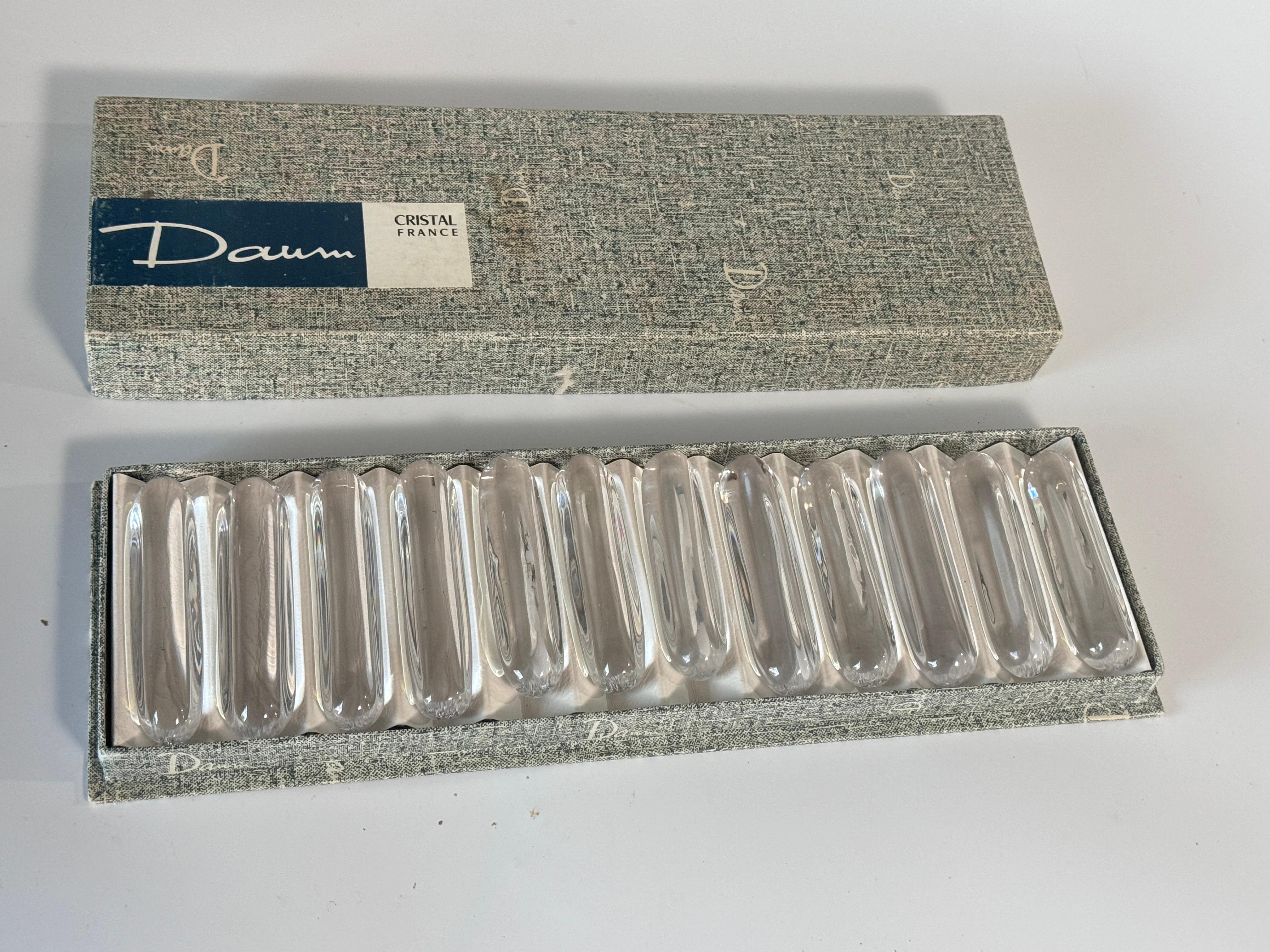 Crystal 12-Piece Set of Mid-Century Modern Knife Rests Made by Daum Nancy France For Sale