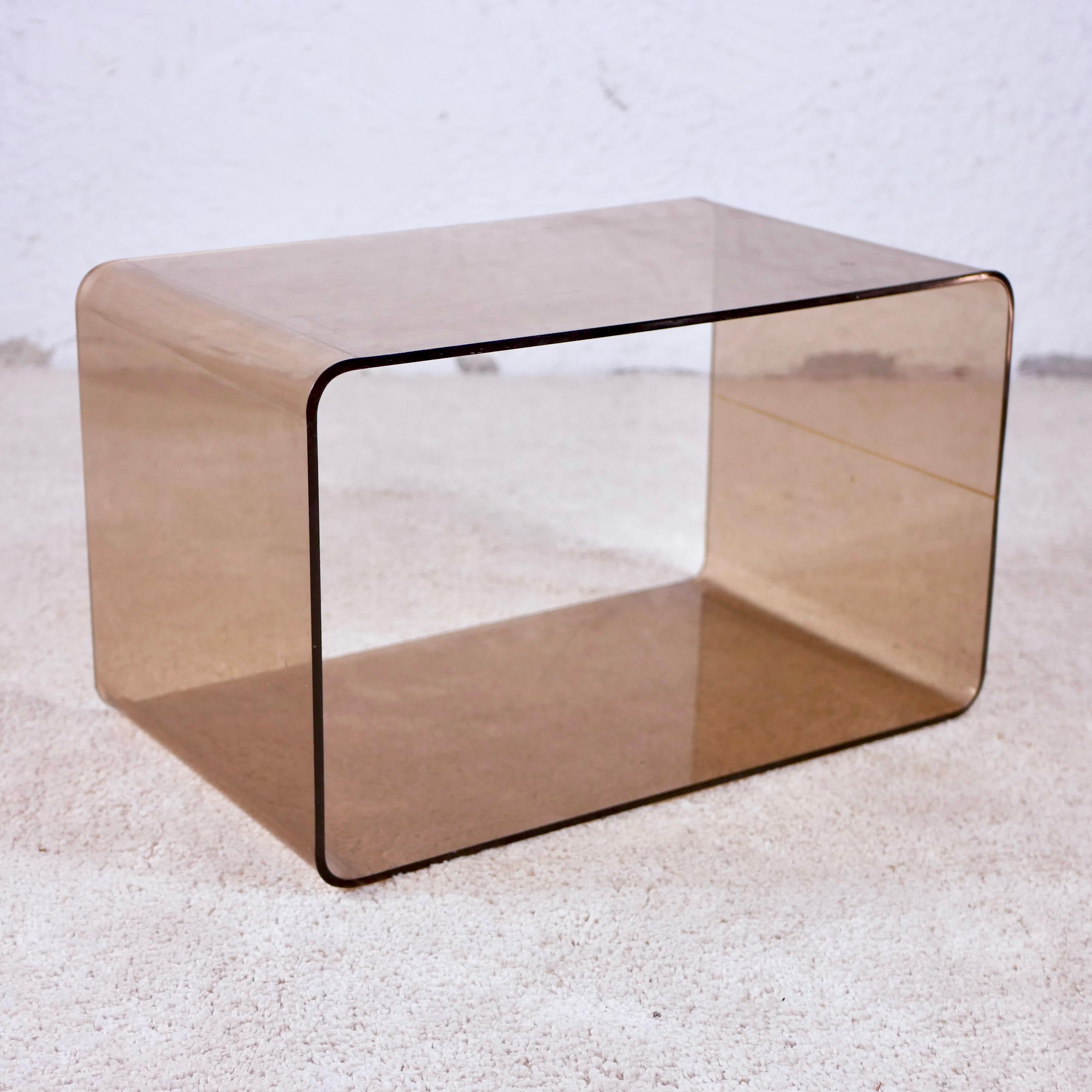 12 Pieces Modular Plexiglass Shelving System by Roche Bobois, France, 1970 7