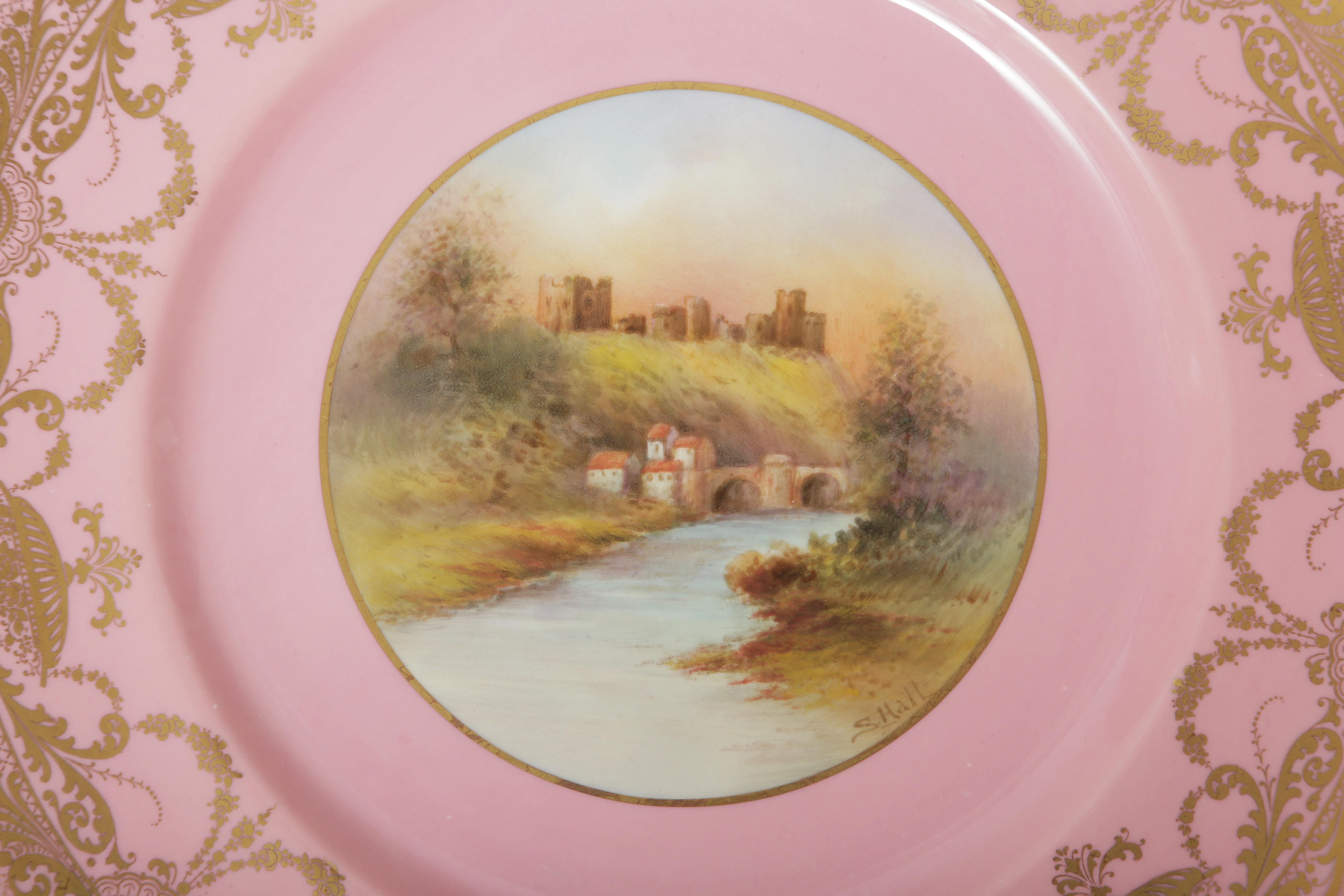 12 Platos de gabinete de castillo pintados a mano en dorado rosa. Antiguo Artista Inglés Firmado Hecho a mano en venta