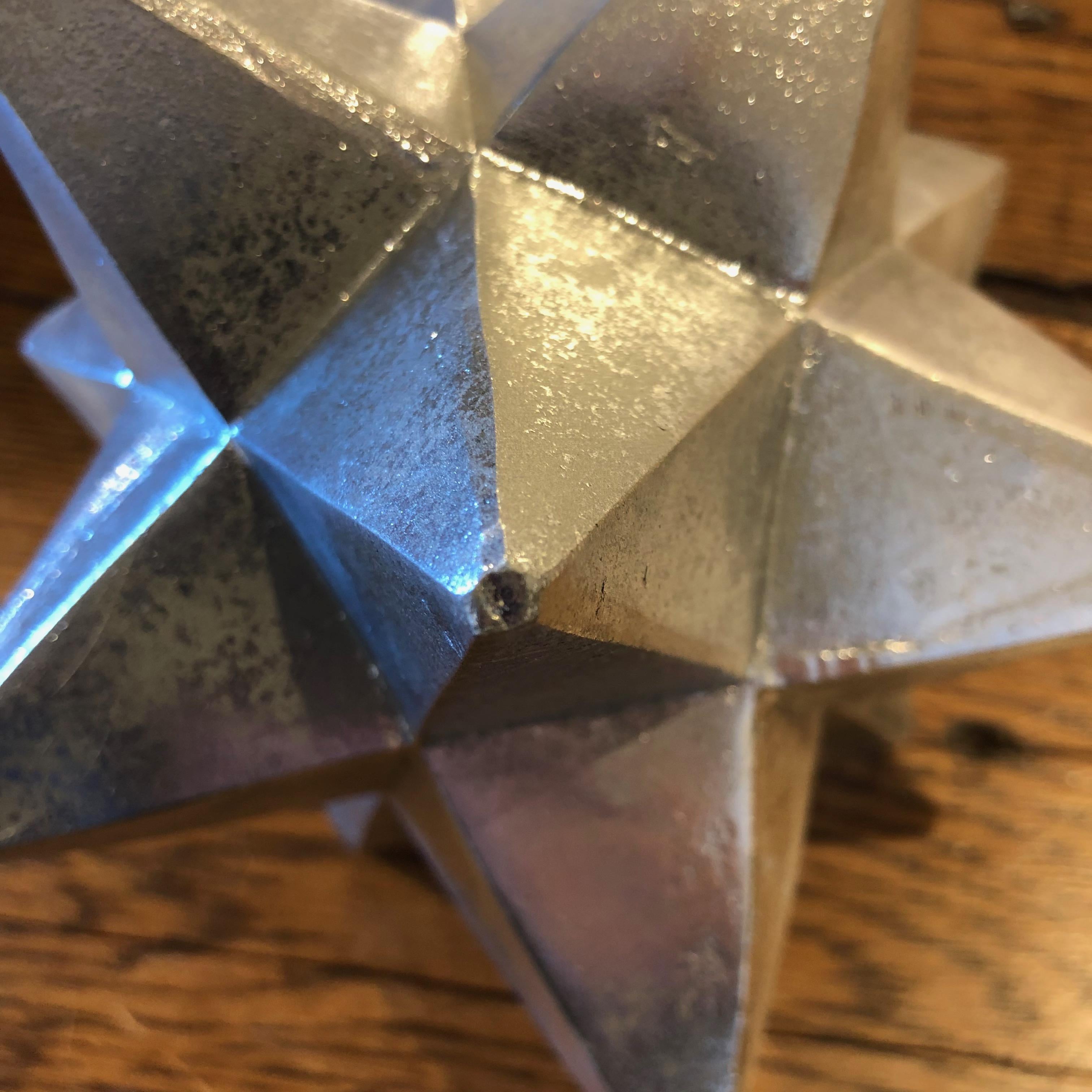 12-Point Resin Painted Wooden Star In Excellent Condition For Sale In Boston, MA