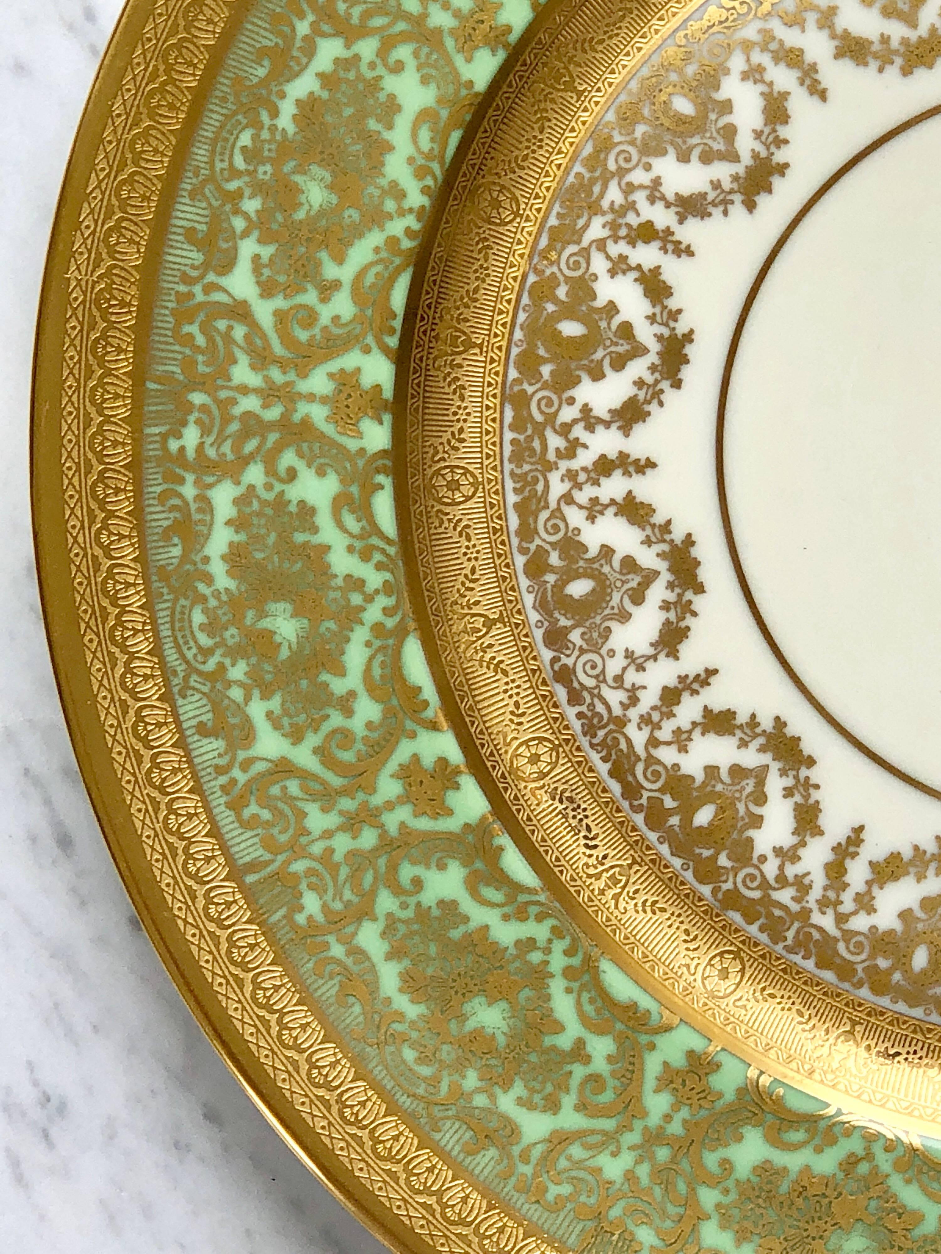Neoclassical 12 Porcelain Dinner Plates