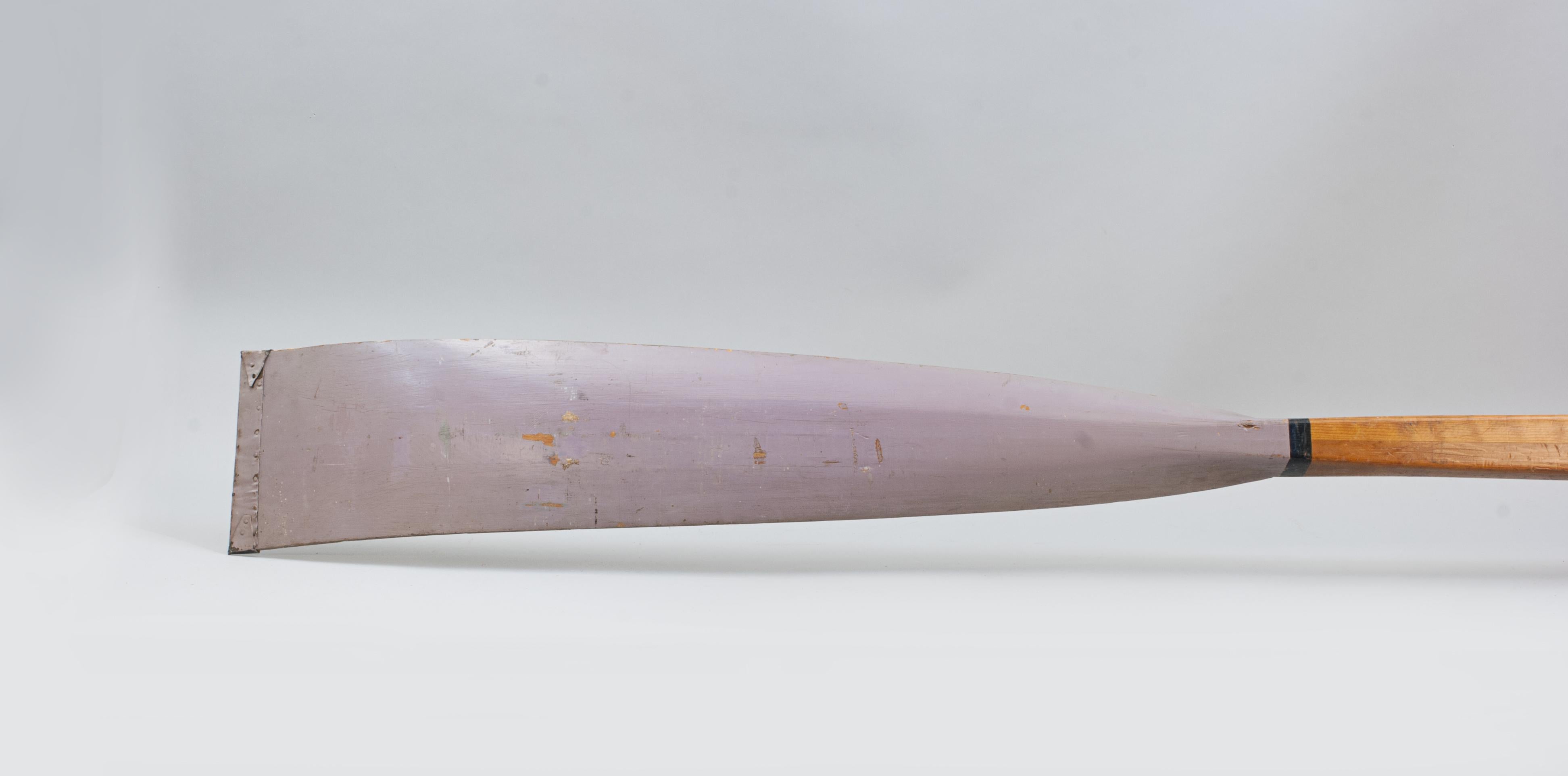 12' Presentation Rowing Oar Trophy, Magdalane Collage Cambridge 1956 en vente 5
