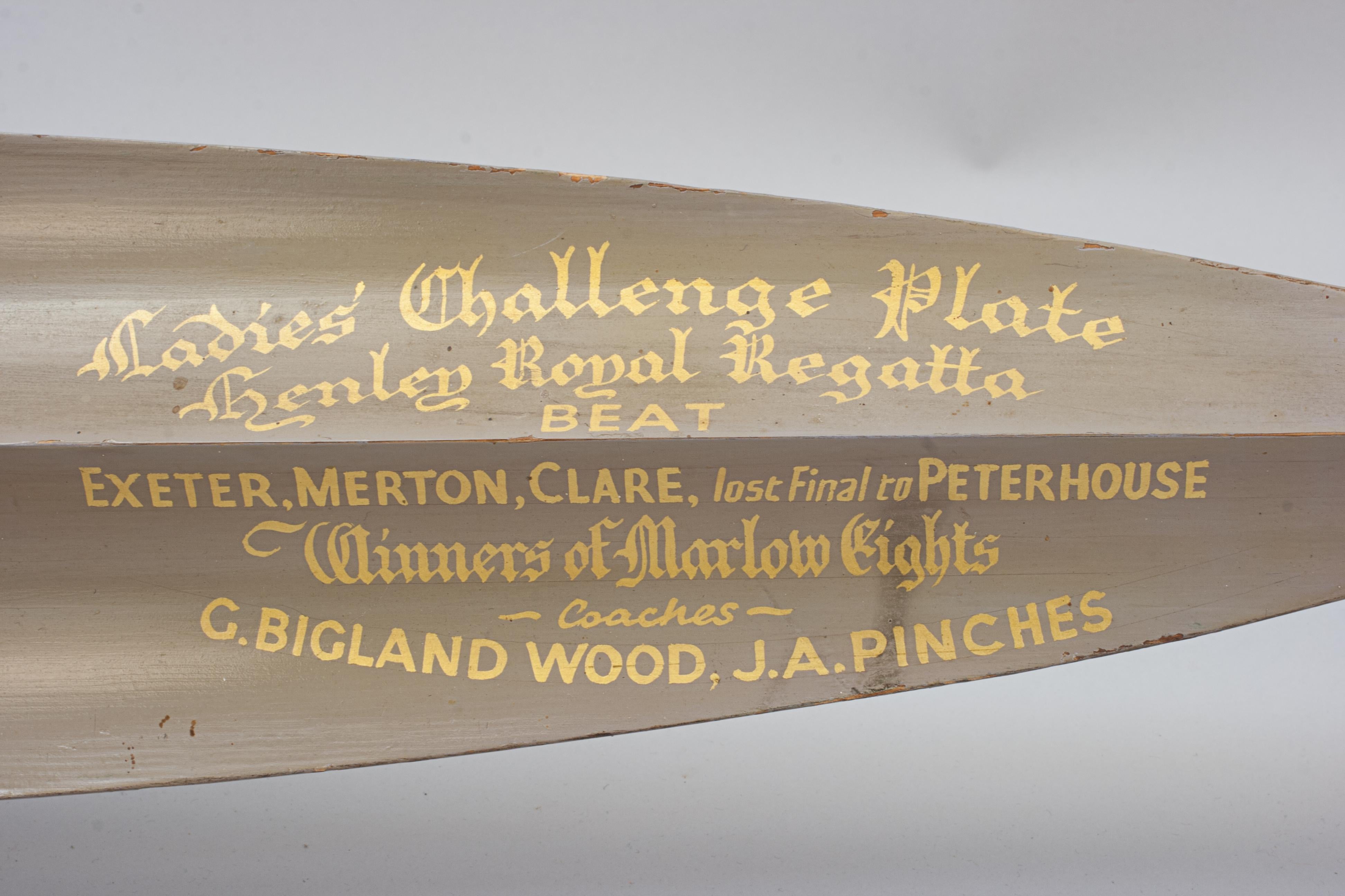 12' Presentation Rowing Oar Trophy, Magdalane Collage Cambridge 1956 en vente 1