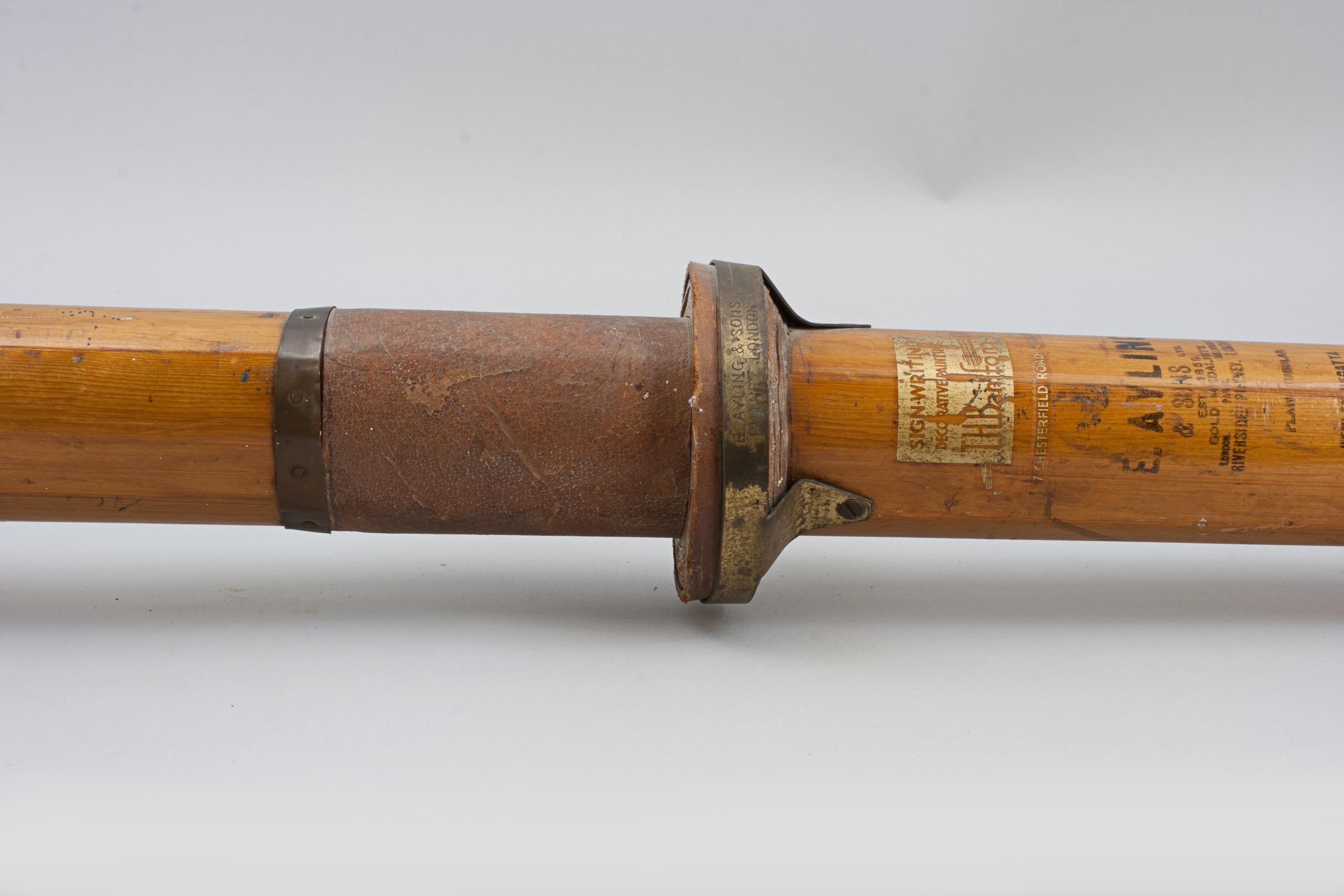 12' Presentation Rowing Oar Trophy, Magdalane Collage Cambridge 1956 en vente 2