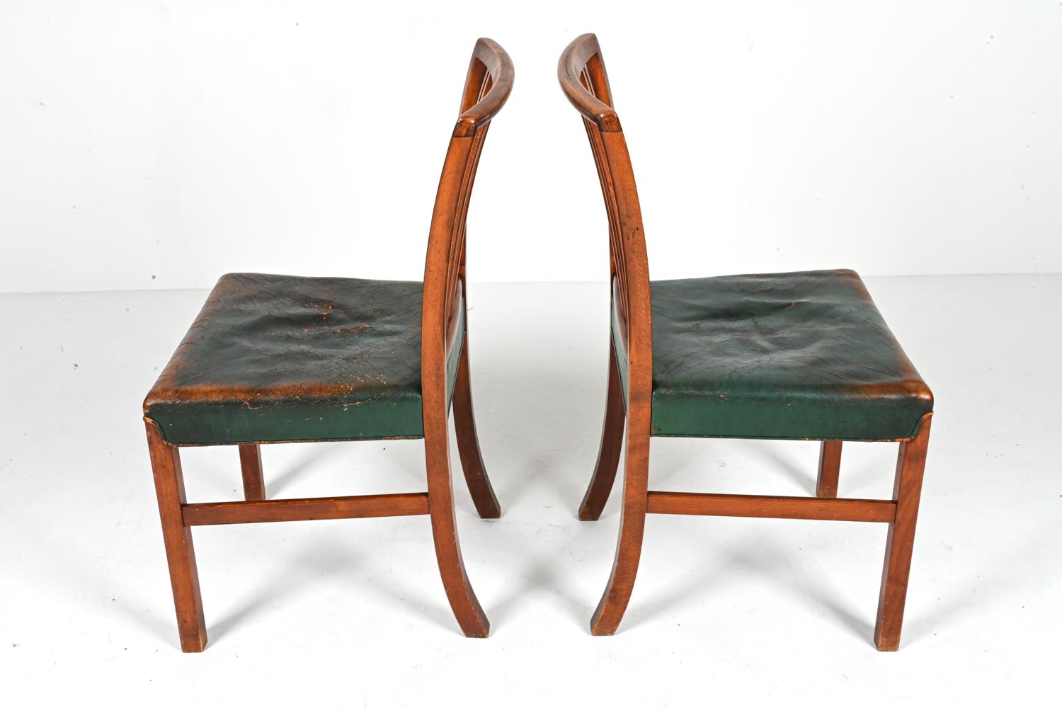 '12' Rare Model 1675B Dining Chairs by Ole Wanscher Fritz Hansen, c. 1940's For Sale 7