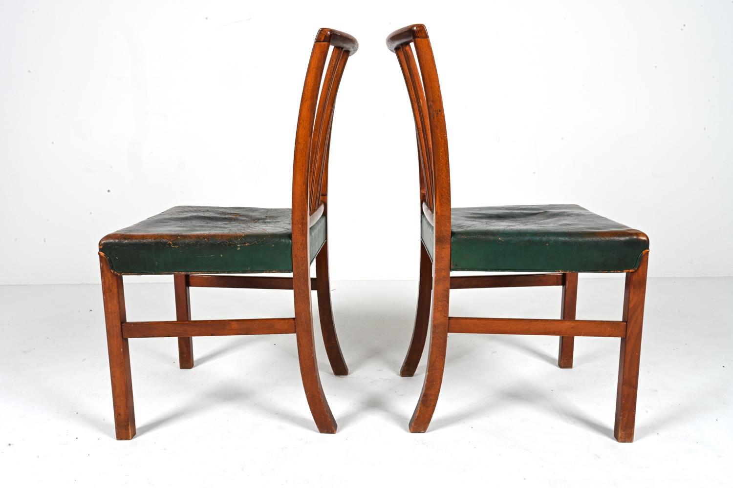 '12' Rare Model 1675B Dining Chairs by Ole Wanscher Fritz Hansen, c. 1940's For Sale 8