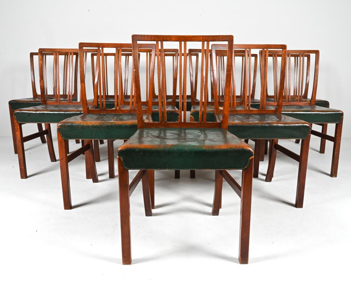 Mid-Century Modern '12' Rare Model 1675B Dining Chairs by Ole Wanscher Fritz Hansen, c. 1940's For Sale