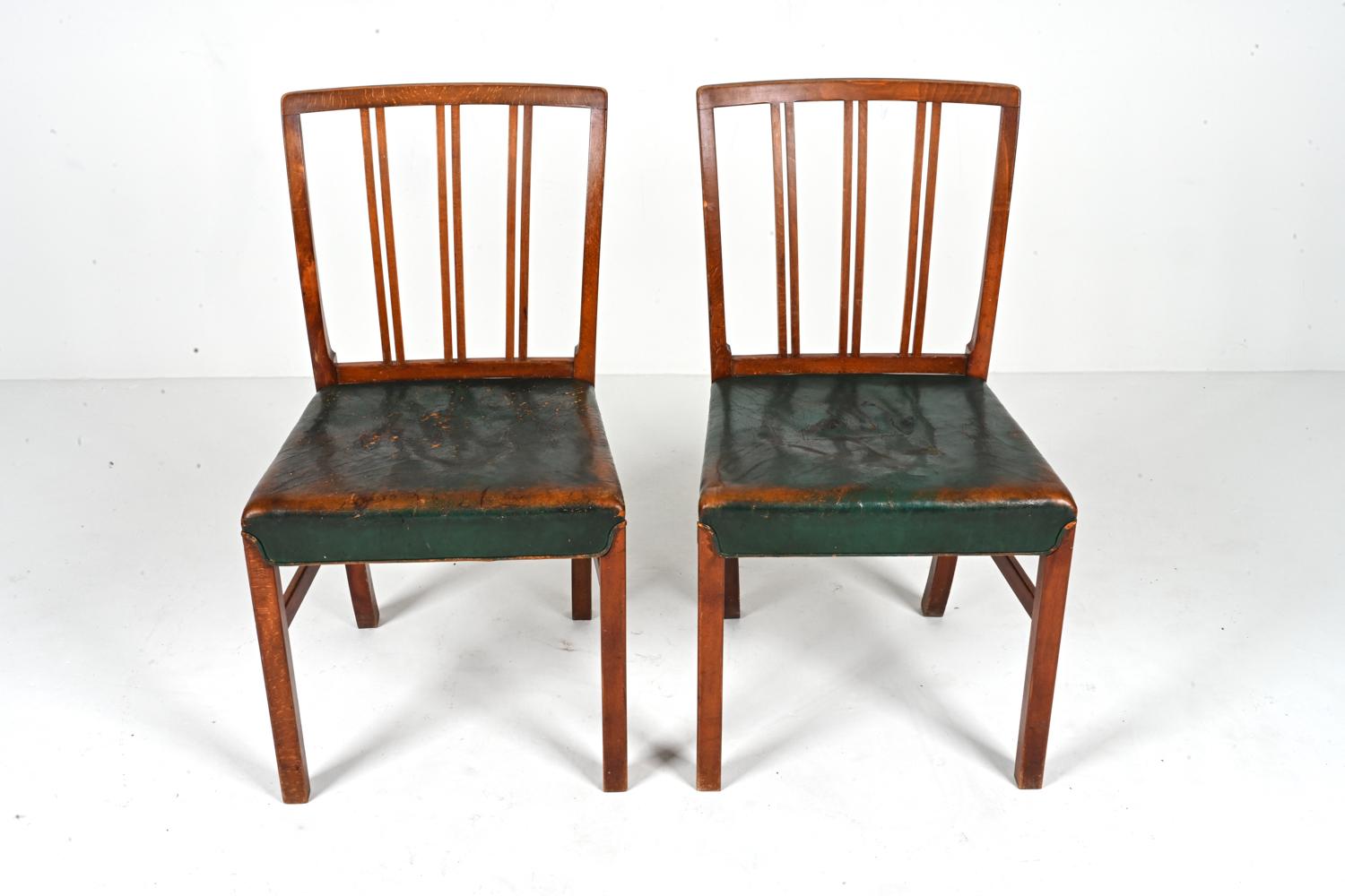'12' Rare Model 1675B Dining Chairs by Ole Wanscher Fritz Hansen, c. 1940's For Sale 2