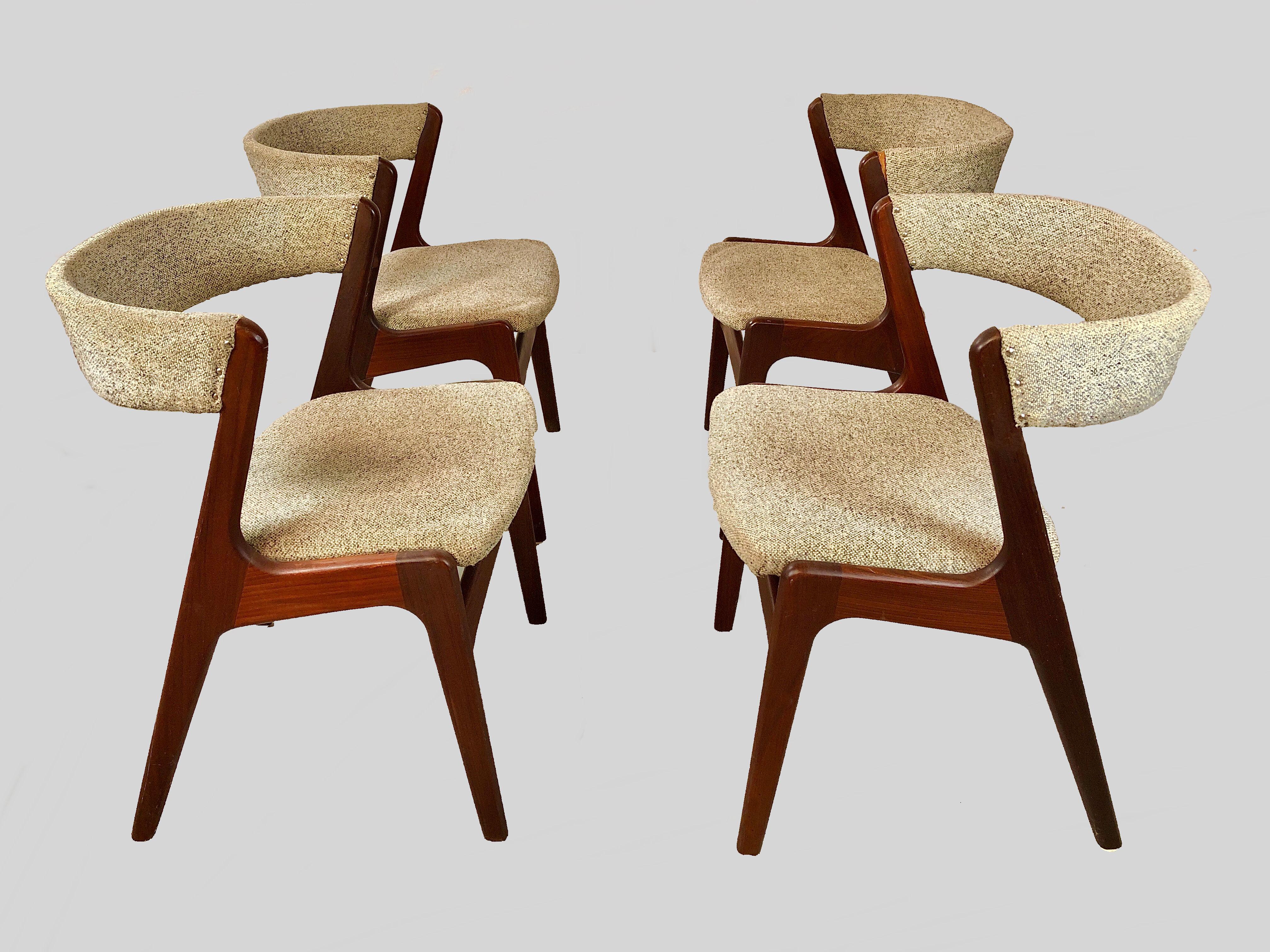 12 restaurierte Kai Kristiansen Teak-Esszimmerstühle Inklusive individueller Neupolsterung (Dänisch)