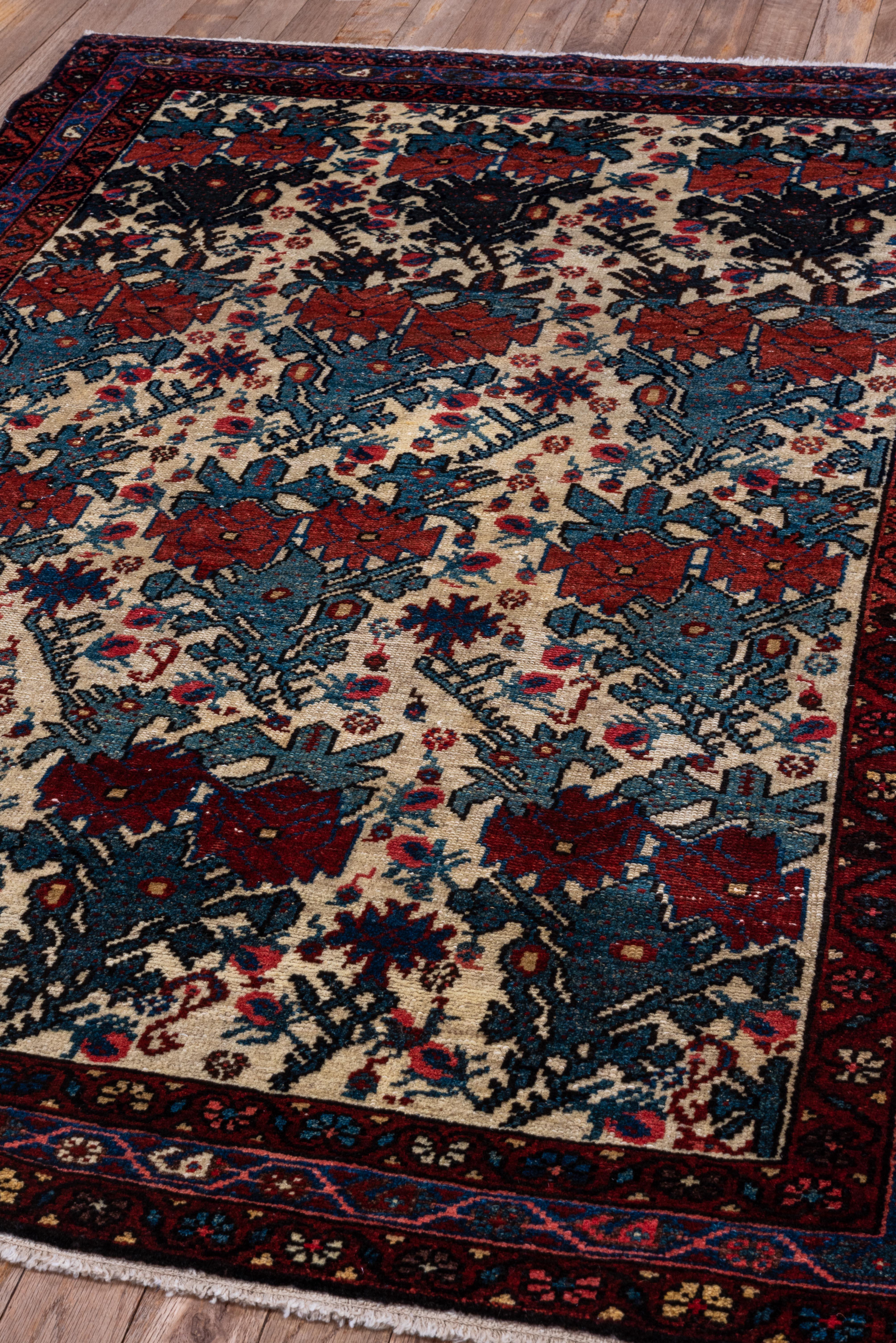 12 Rose Florets Across Center Field - Malayer Rug - Antique 1940 For Sale 3