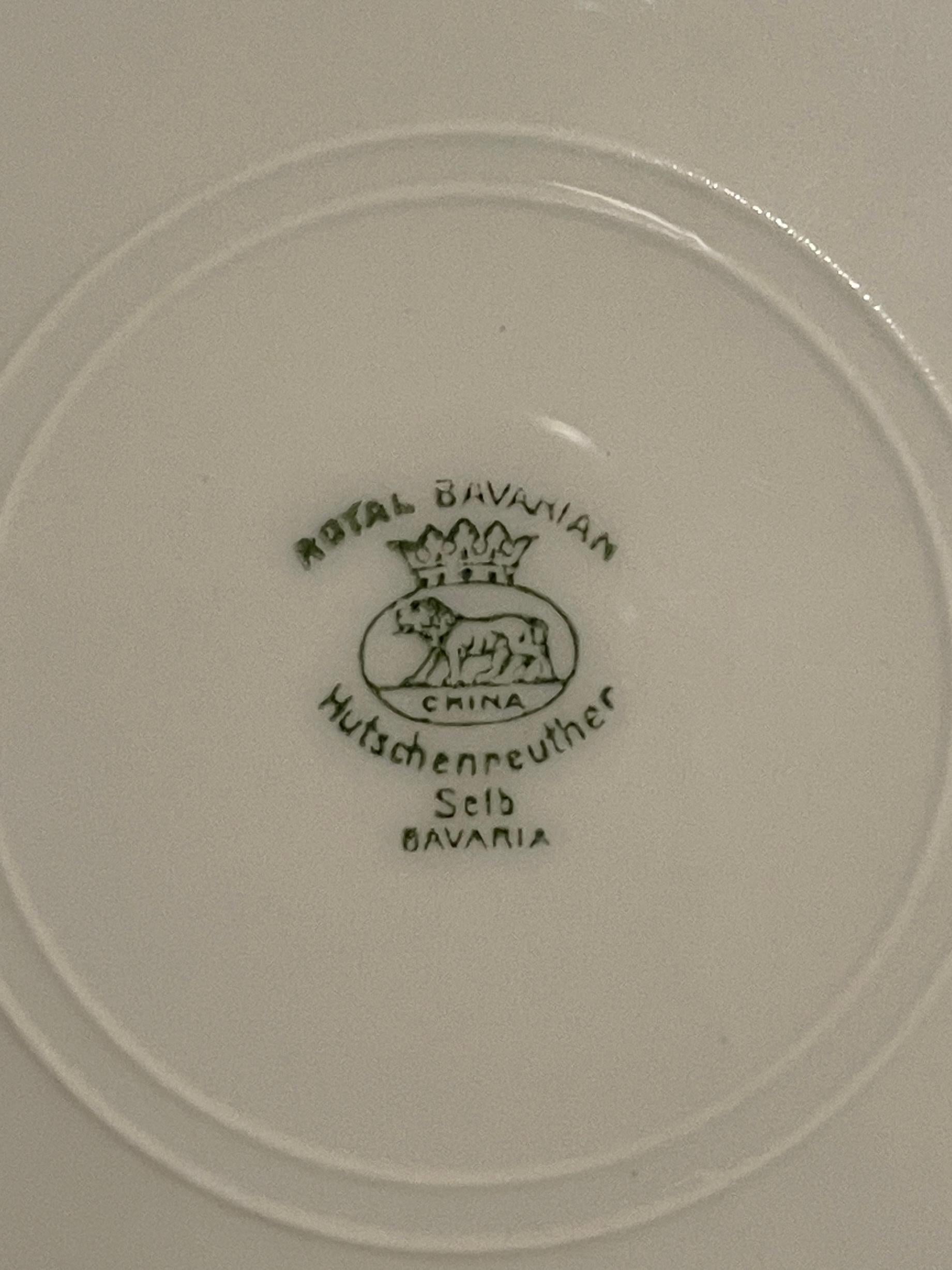 Gold 12 Royal Bavarian Hutschenreuther Heavily Gilt Porcelain Dinner Plates