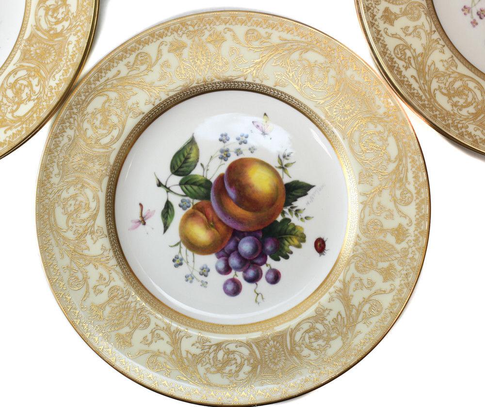 12 Royal Worcester Harry Aytron Porcelain Fruit Cabinet Plates, 1955, Signed In Good Condition For Sale In Pasadena, CA
