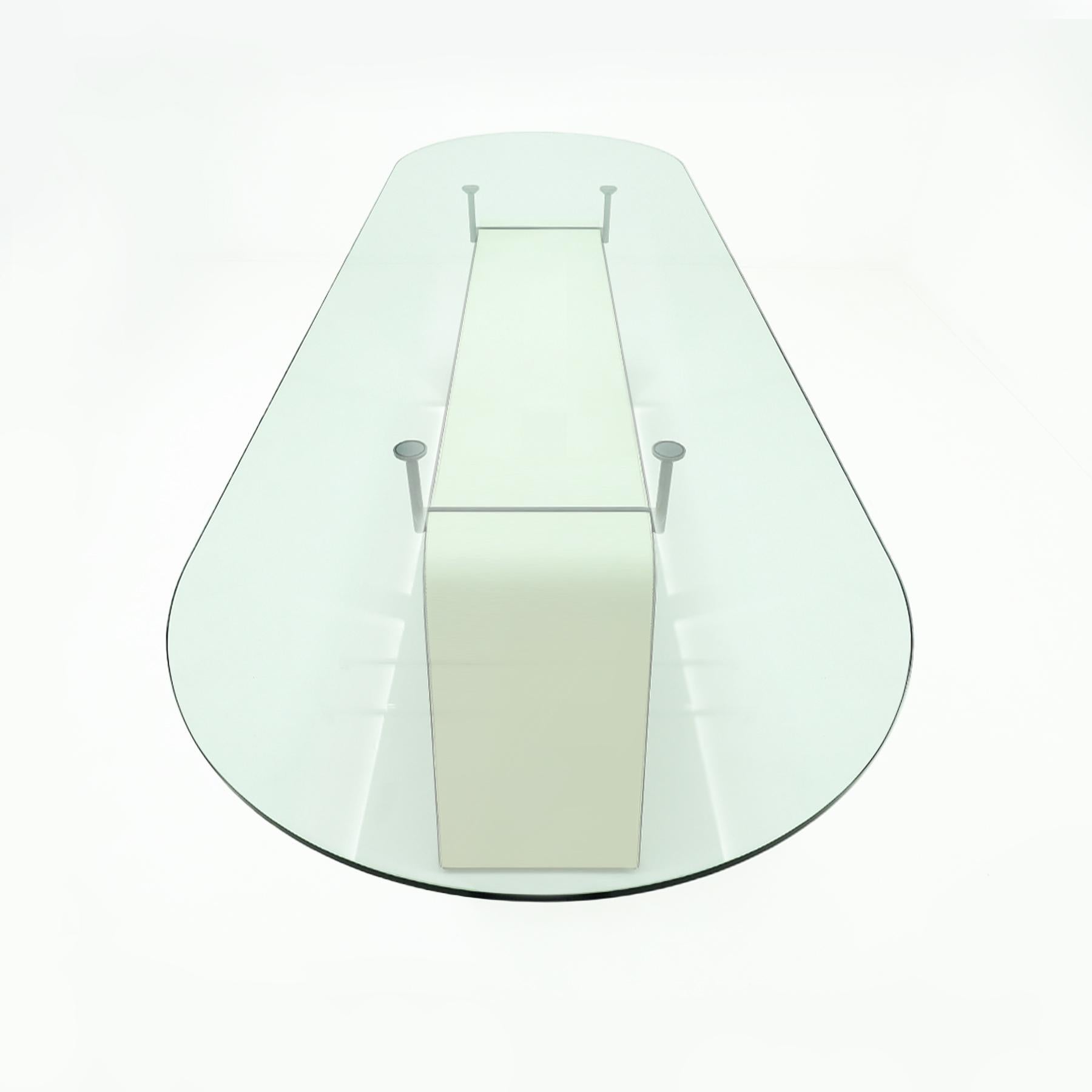 12 Sitze Vintage Matteo Grassi ovaler Esstisch aus Leder und Glas mit Rennbahnmotiven (Moderne) im Angebot