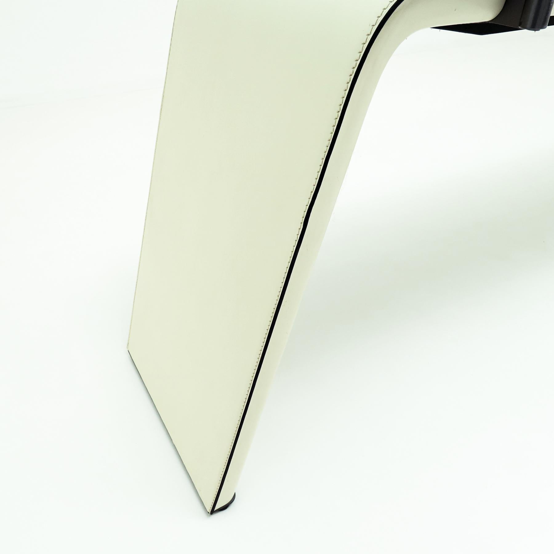12 Sitze Vintage Matteo Grassi ovaler Esstisch aus Leder und Glas mit Rennbahnmotiven (Stahl) im Angebot