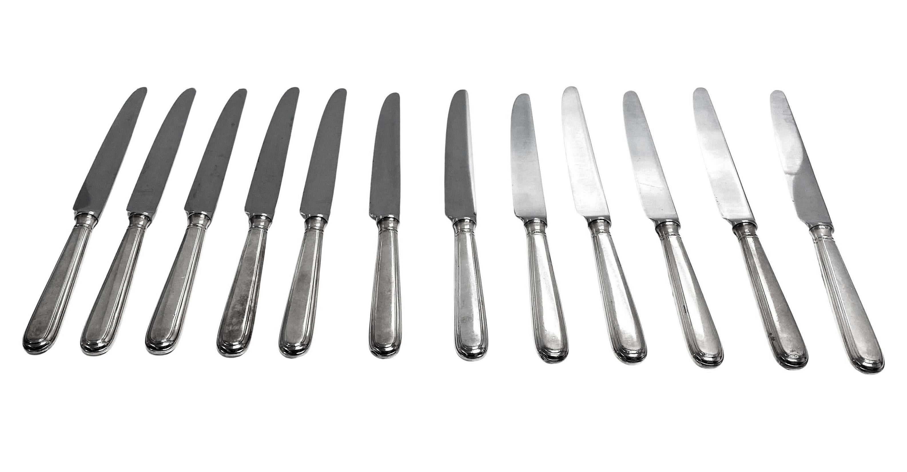 12 Sterling Silver dinner knives Old English Thread pattern English hallmarks In Good Condition For Sale In Toronto, Ontario