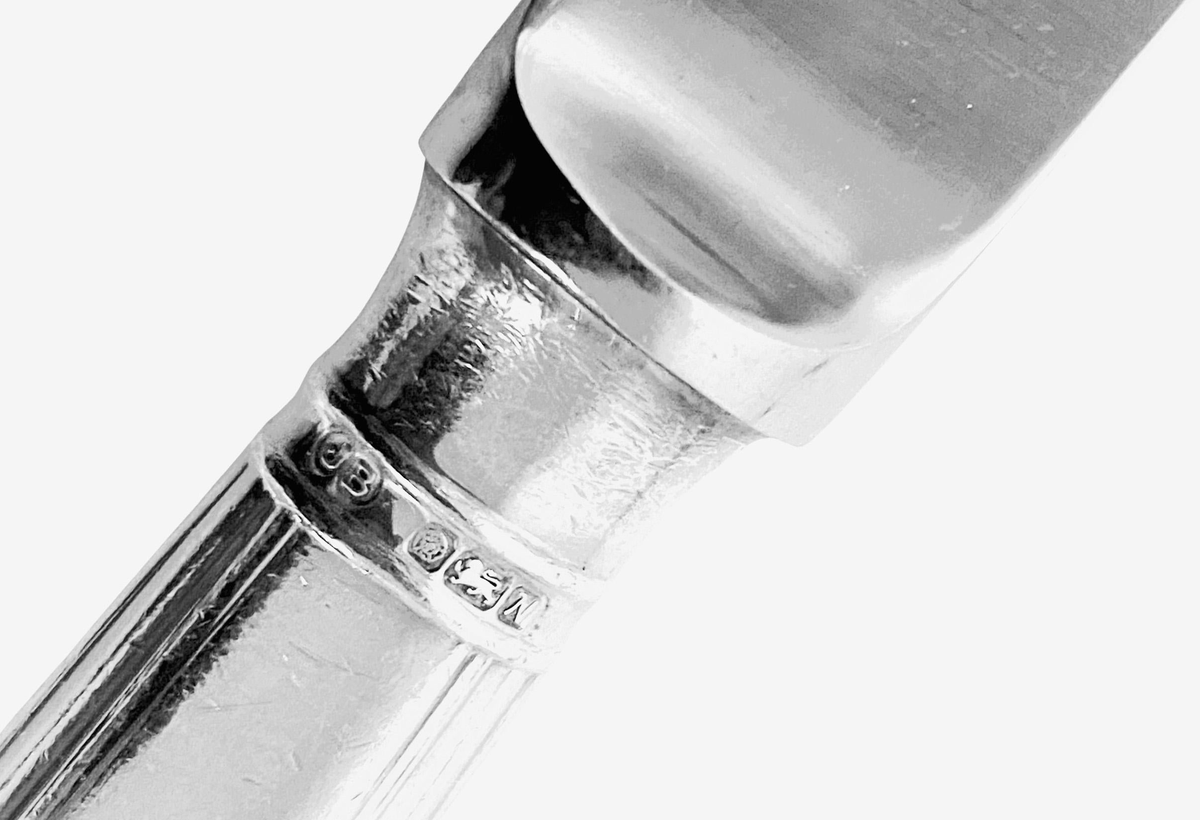 12 Sterling Silver dinner knives Old English Thread pattern English hallmarks For Sale 2