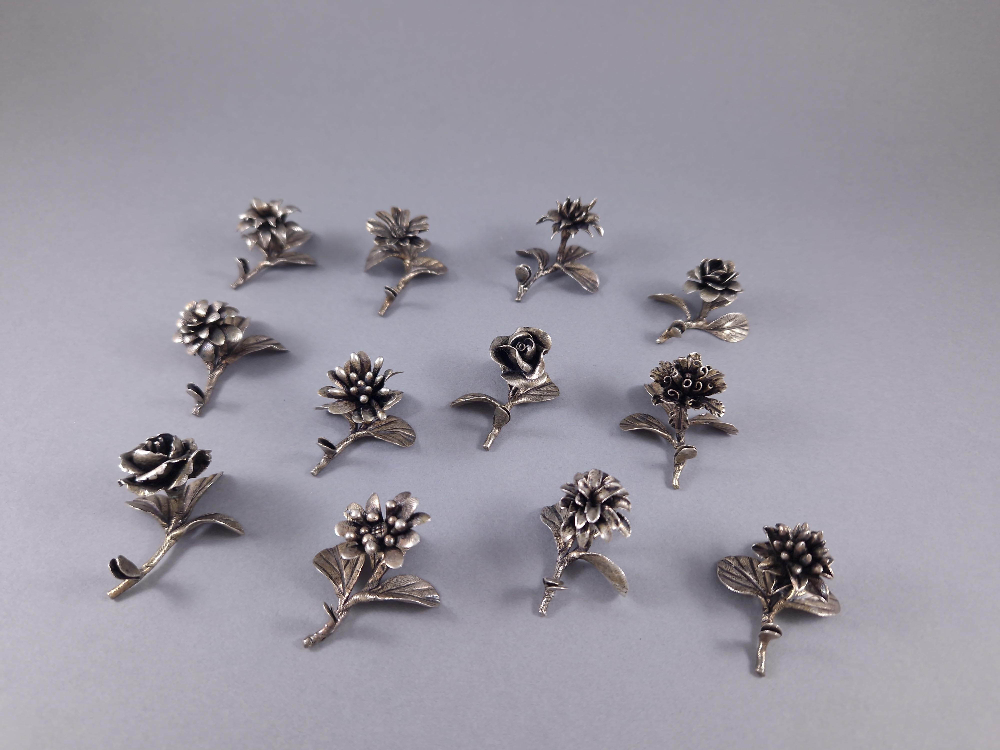 Late 20th Century 12 Sterling Silver Place Card Holders Flowers For Sale