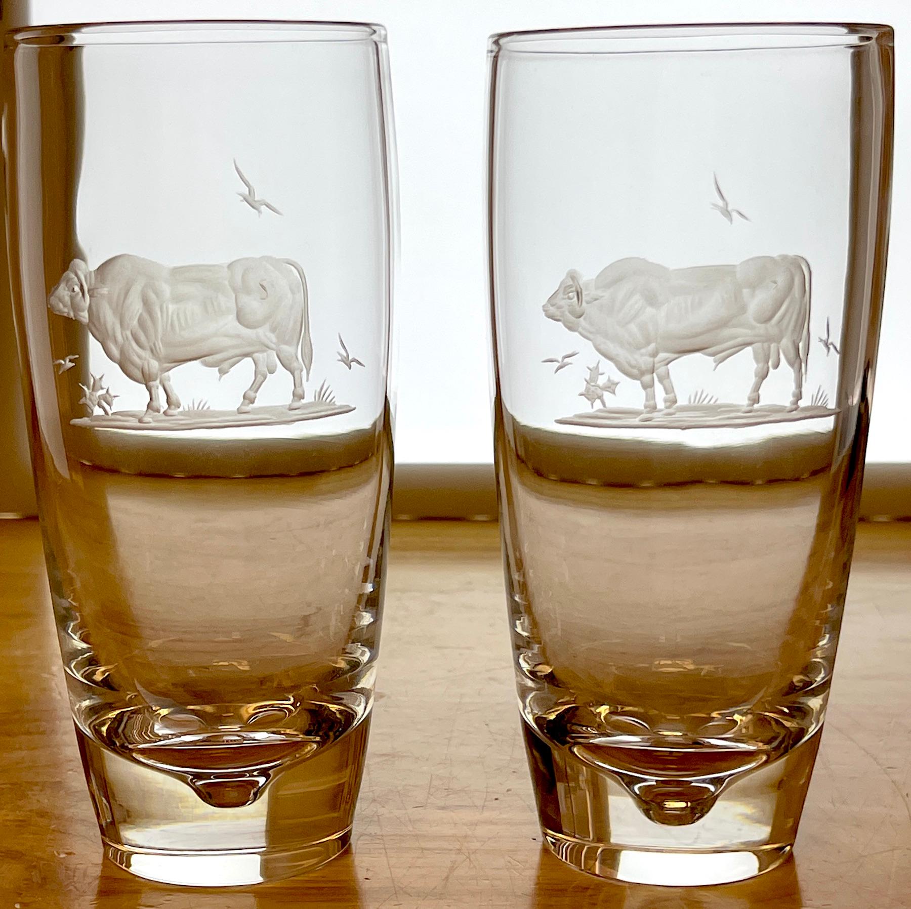 Cristal 12 verres Steuben/ George Thompson gravés en forme de taureau et de poisson de chasse en vente