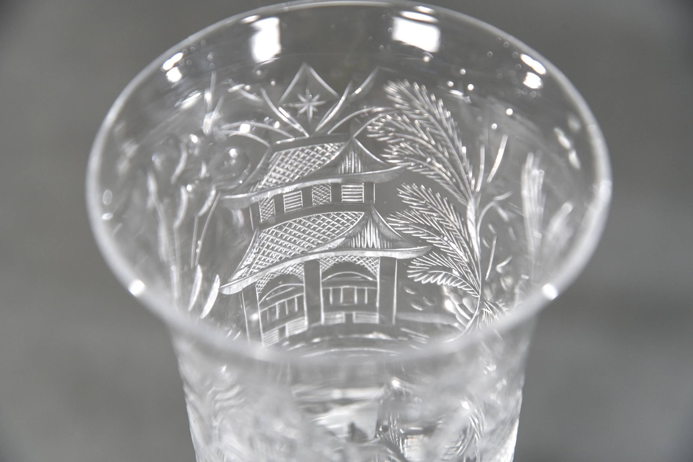 12 Stevens & Williams mundgeblasene Weide Chinoiserie Kristall-Wasserkelche (20. Jahrhundert) im Angebot