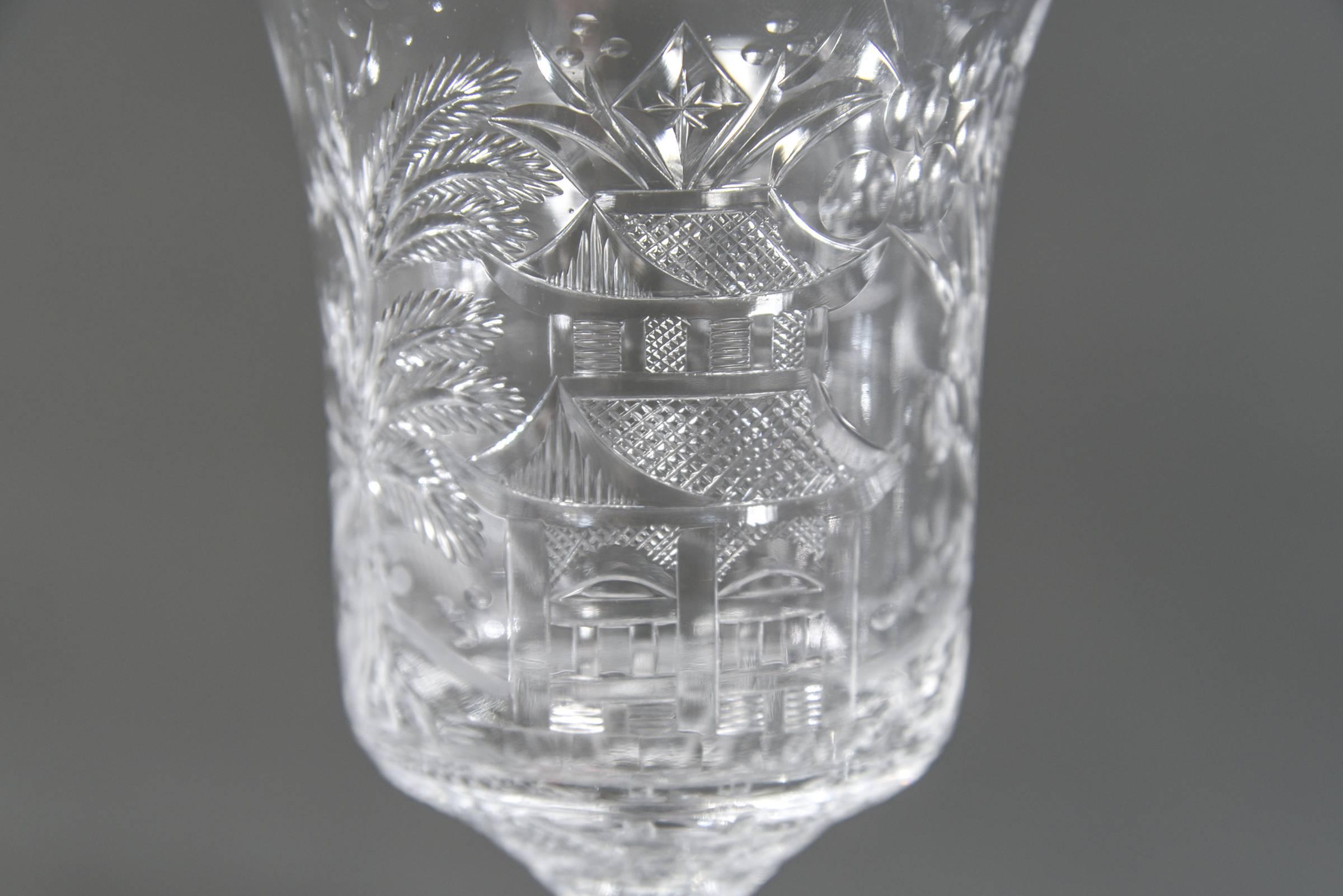 20ième siècle 12 gobelets à eau Stevens & Williams en cristal de style chinoiserie soufflé à la main en forme de saule en vente
