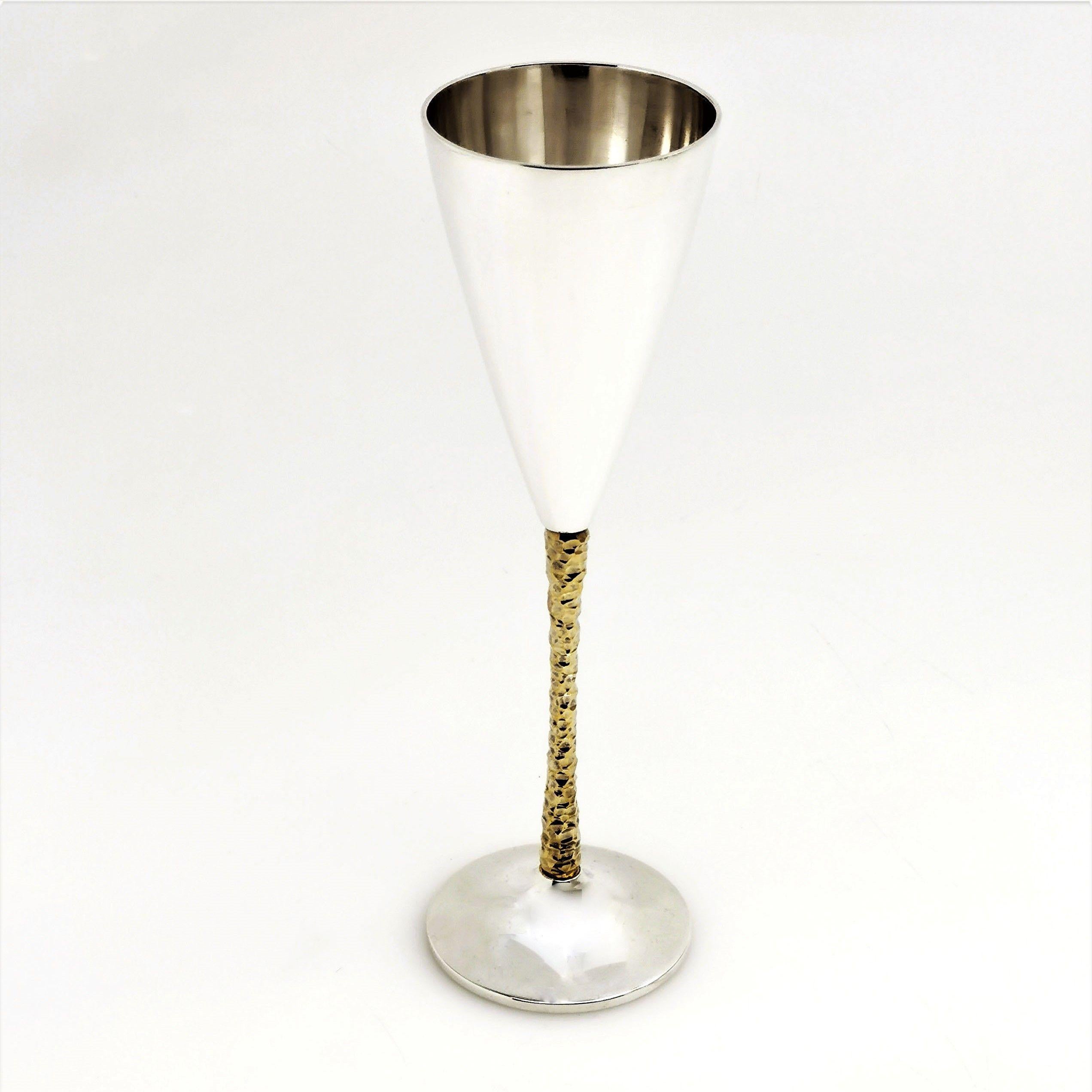 Modern 12 Stuart Devlin Sterling Silver Champagne Flutes Set 1977-1980 Glasses