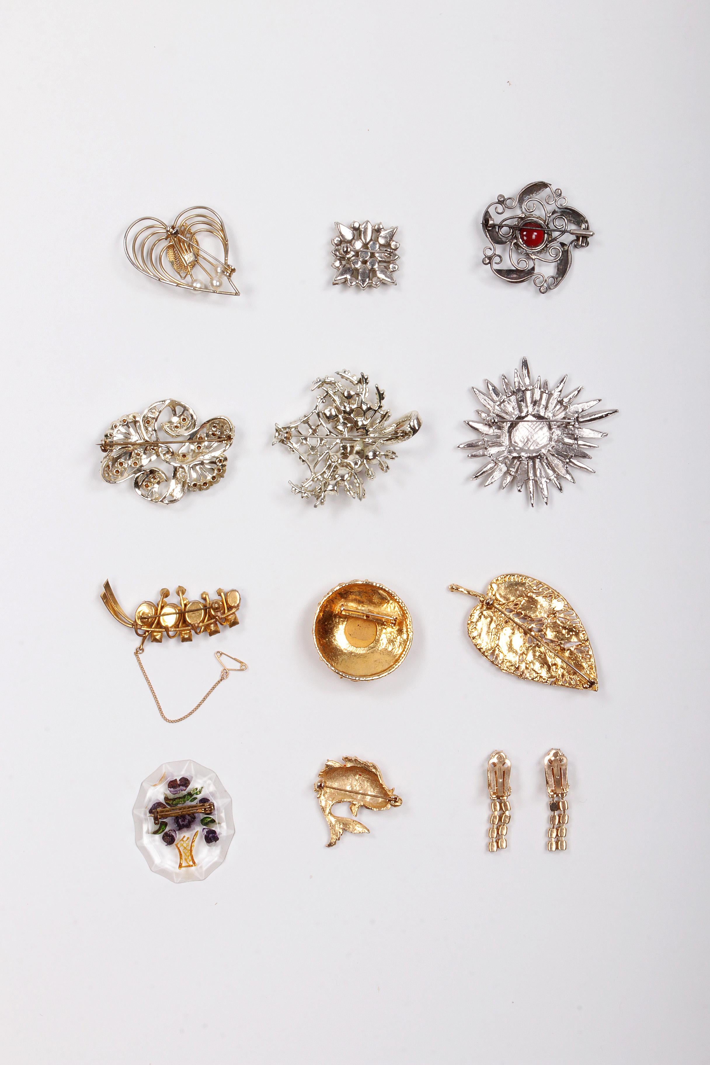 12 Various Vintage Brooches Different Models, Made in 1960 For Sale 7