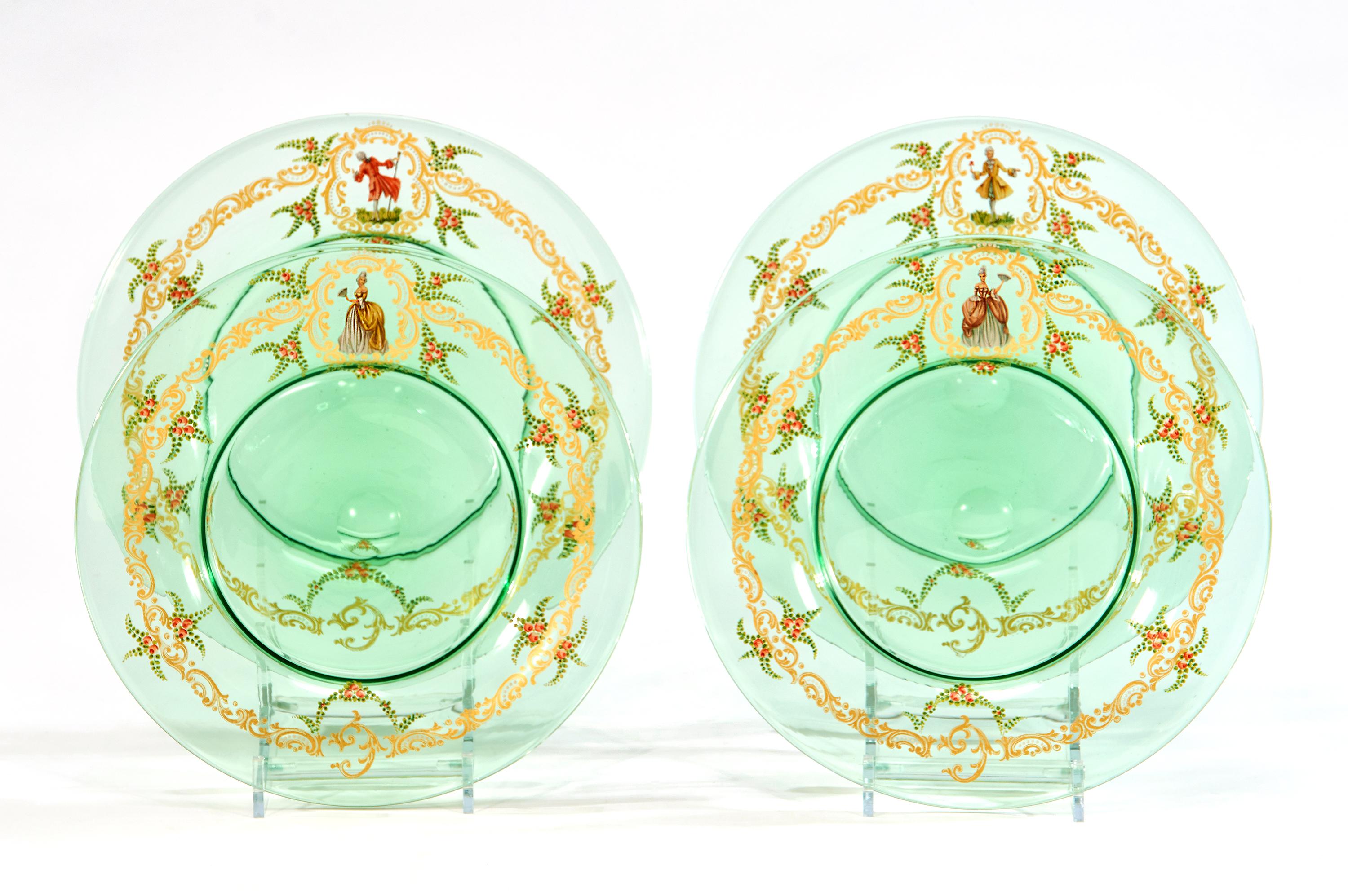 12  Venetian Glass Green Dinner Plates W/ Hand Painted Enamel Gilt Decoration In Good Condition For Sale In Great Barrington, MA
