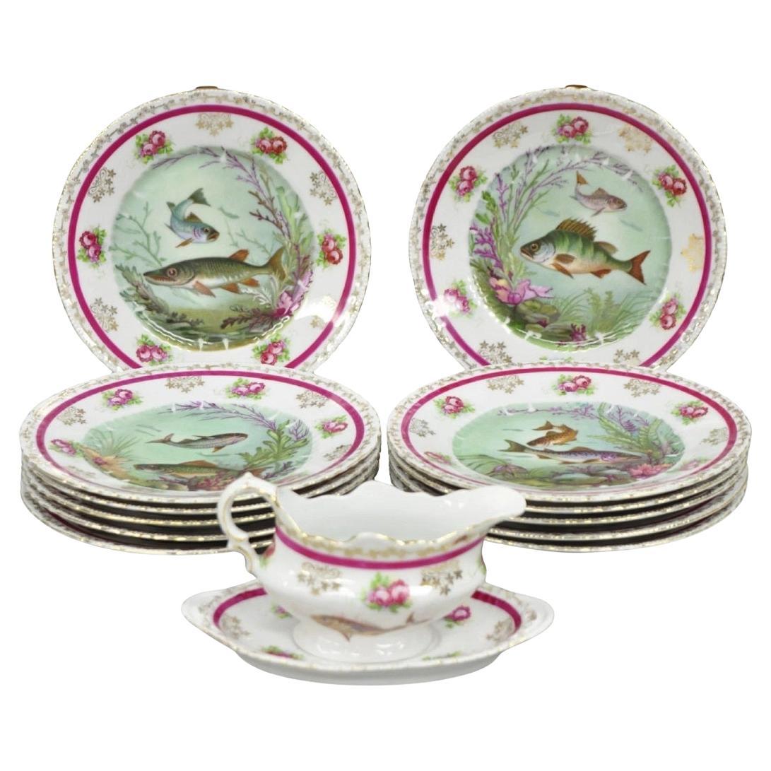 (12) Victoria Carlsbad Austria 8 3/8" Porcelain Fish Plates & Gravy Sauce Boat im Angebot