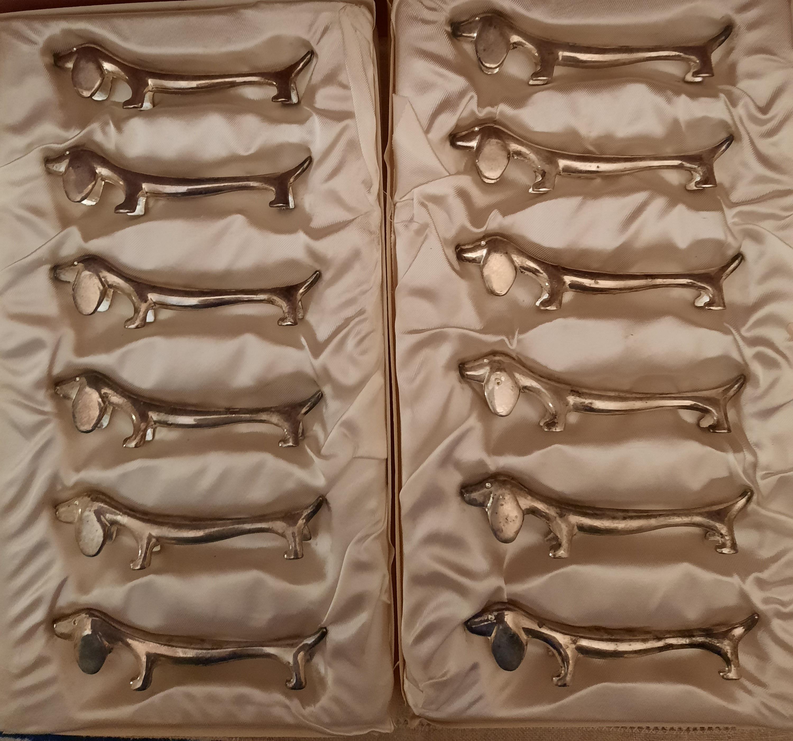 12 Vintage French Dachshund Knife /Chopstick Rests i, C1950 In Good Condition For Sale In London, GB