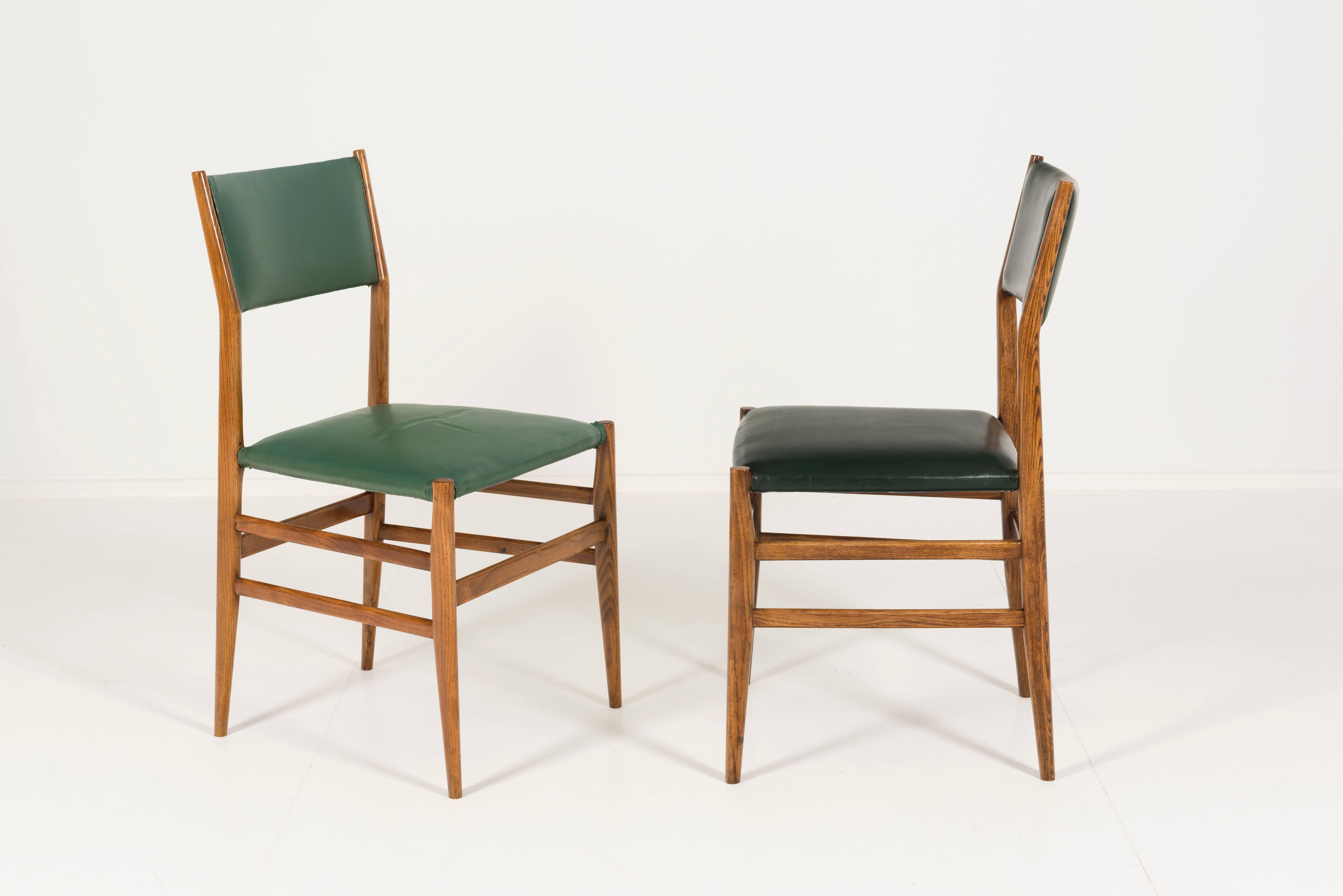 Mid-Century Modern 12 Vintage Italian Leggere Chairs in Ashtree Wood by Gio Ponti, circa 1954 For Sale