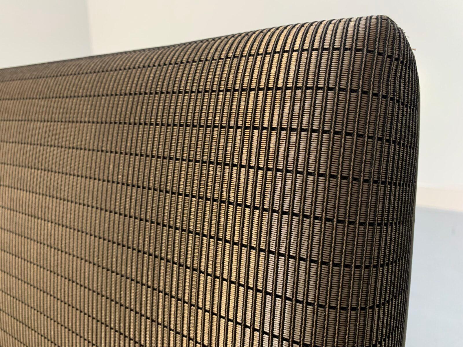 12 chaises de réunion Vitra « Visasoft » de salle à manger - en tissu et cuir dorés en vente 6