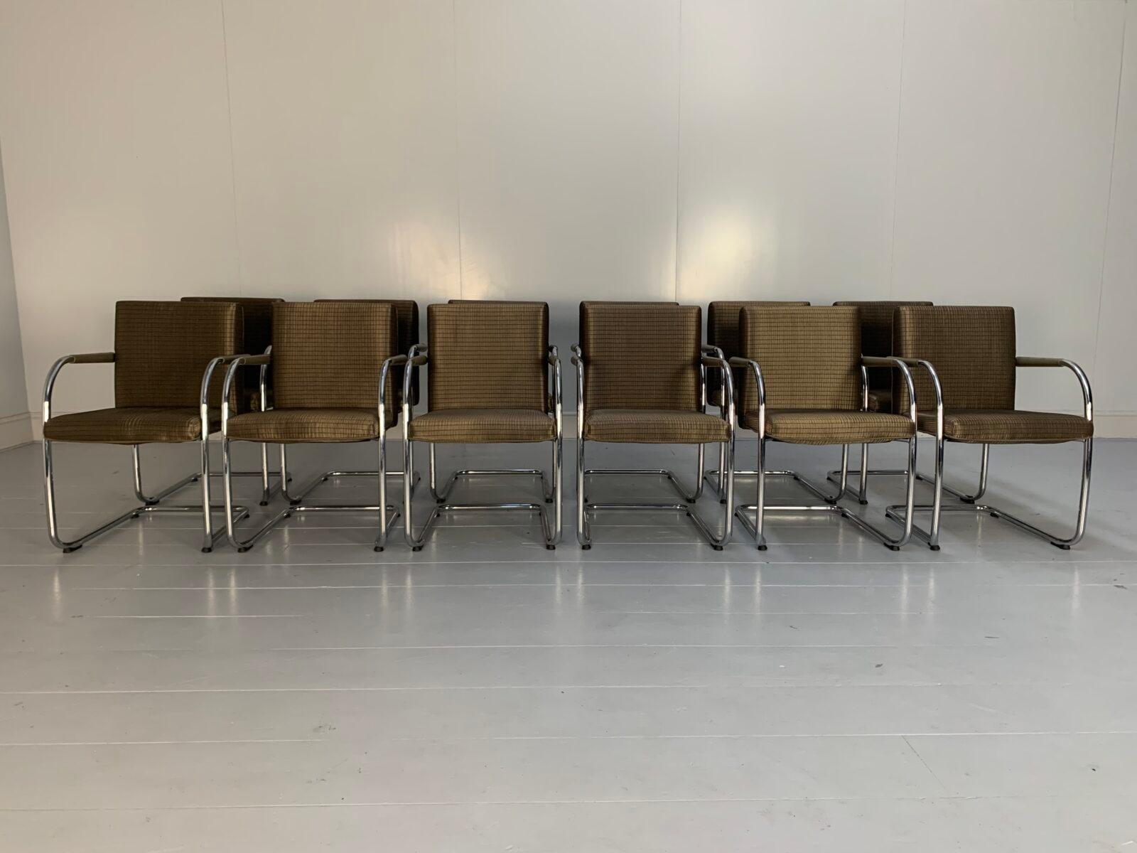XXIe siècle et contemporain 12 chaises de réunion Vitra « Visasoft » de salle à manger - en tissu et cuir dorés en vente