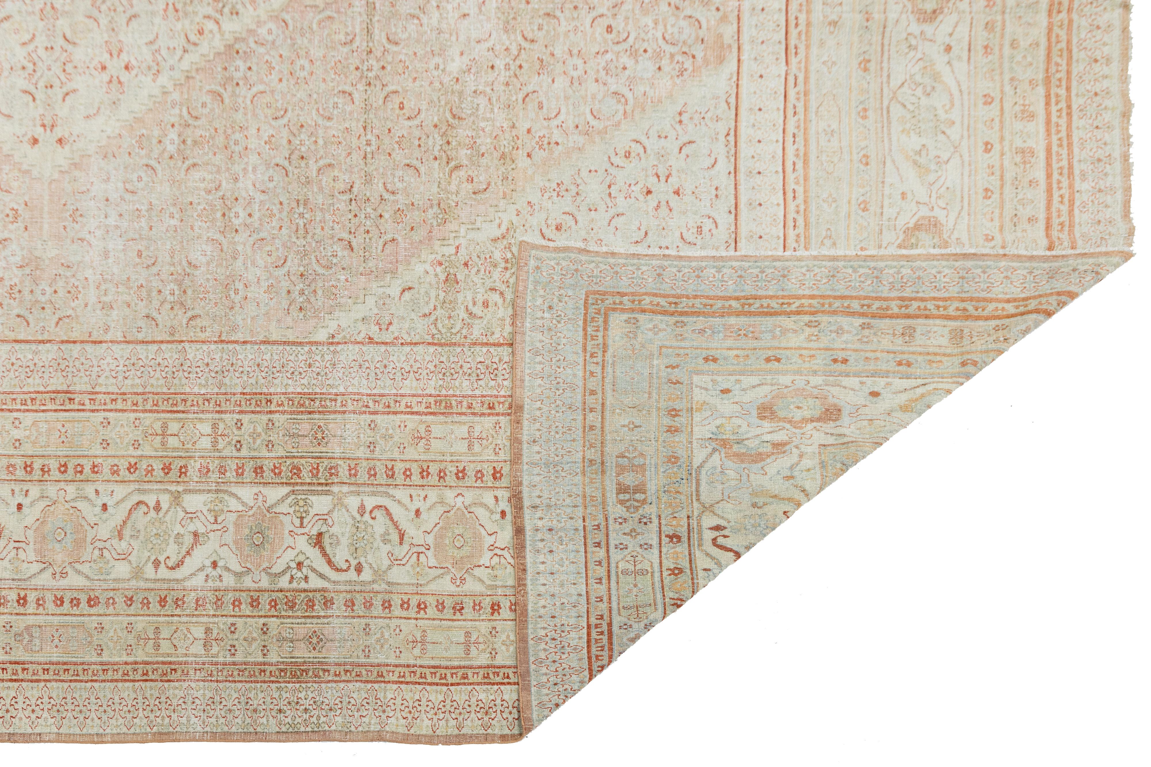 12 x 13 Antiker Pfirsich Tabriz Handgefertigter Persischer Wollteppich mit Blumenmuster (Islamisch) im Angebot