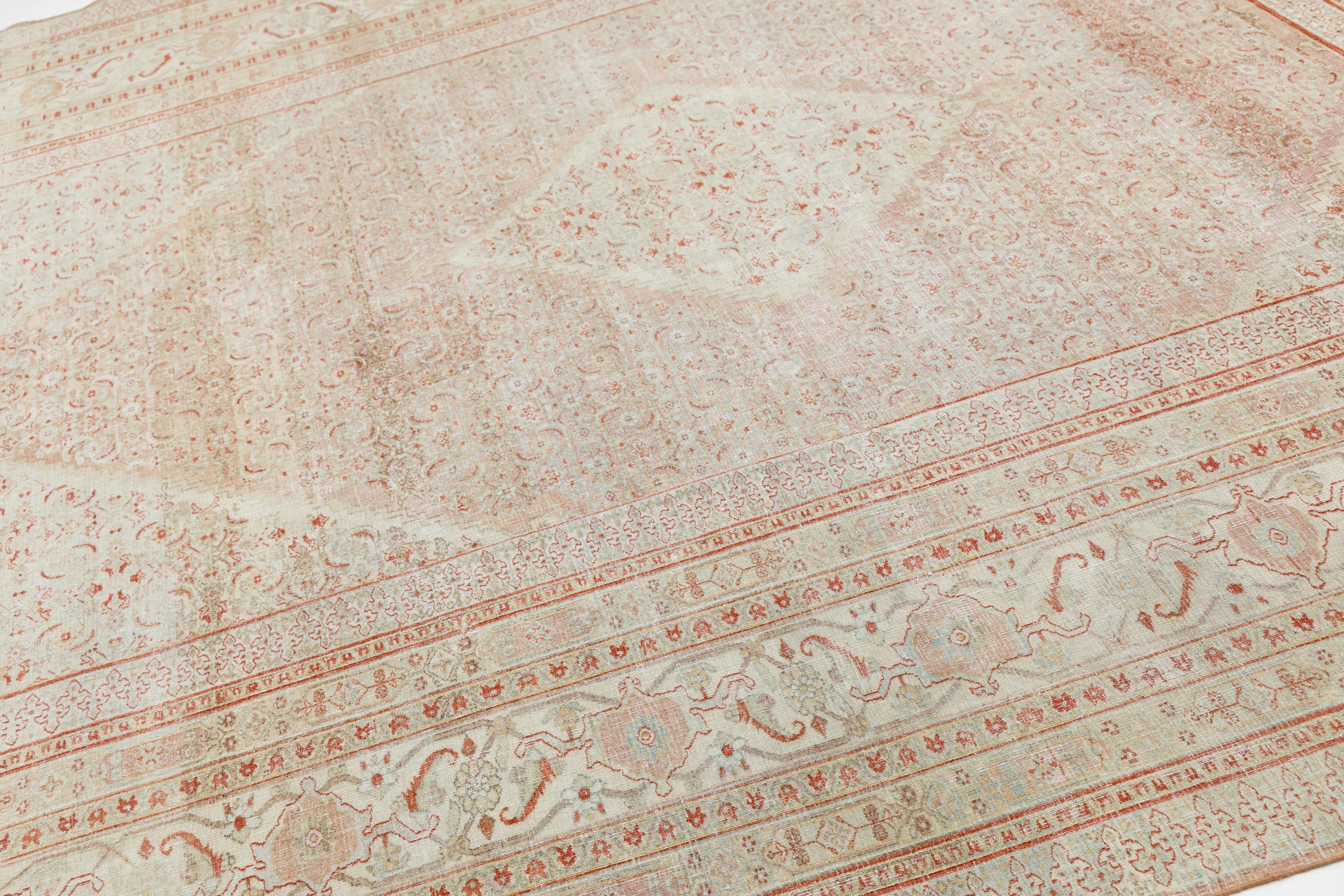 12 x 13 Antiker Pfirsich Tabriz Handgefertigter Persischer Wollteppich mit Blumenmuster (20. Jahrhundert) im Angebot